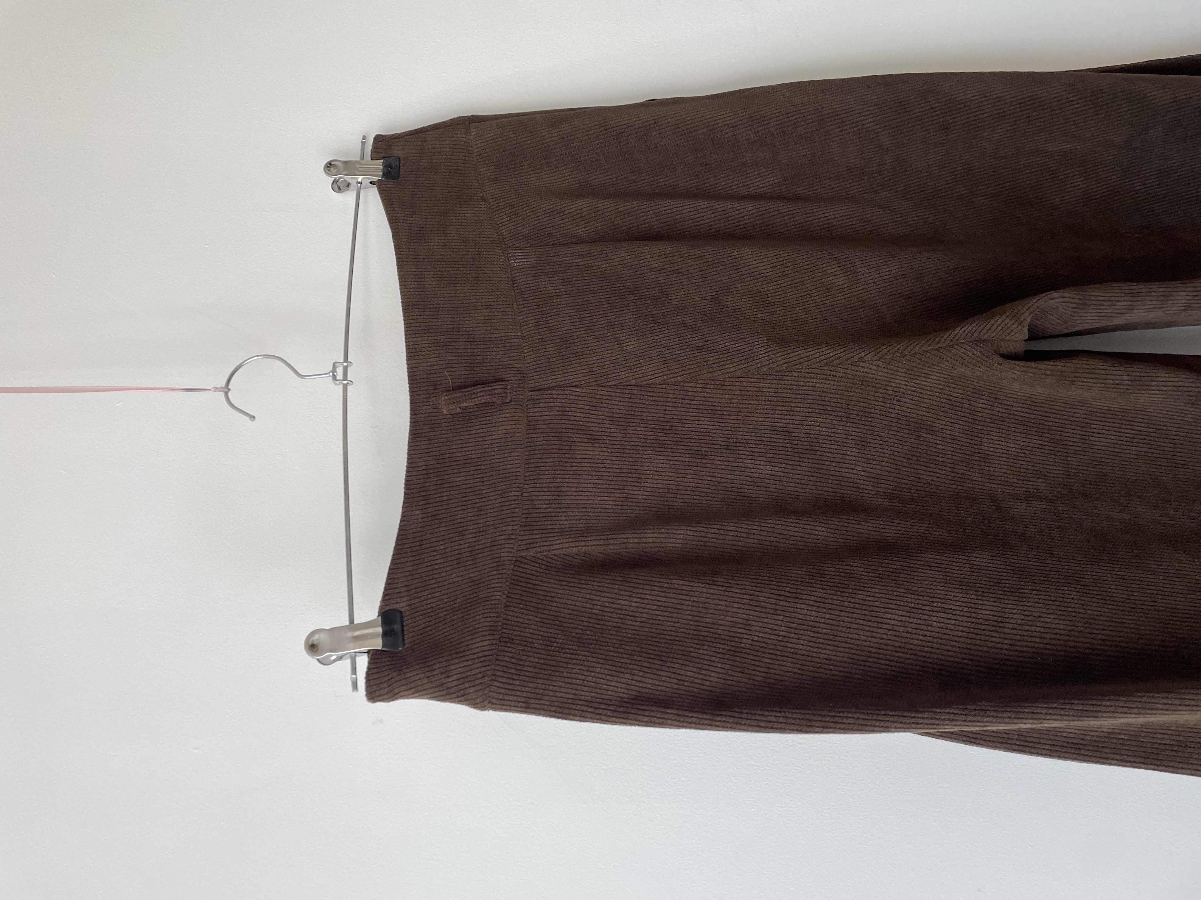 Pantalón wide café. Talla: M  5