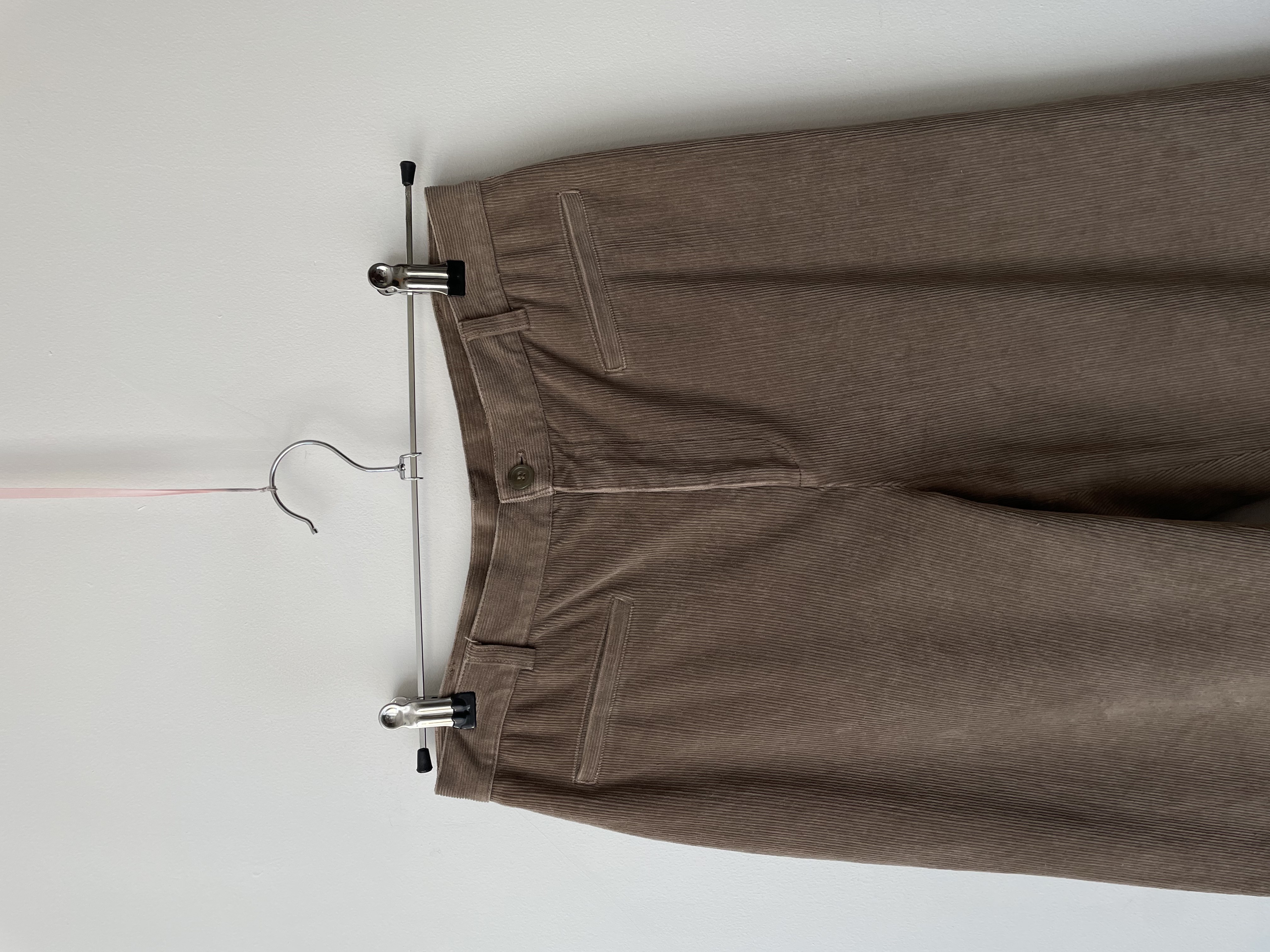 Pantalón camel. Tala: 38  2