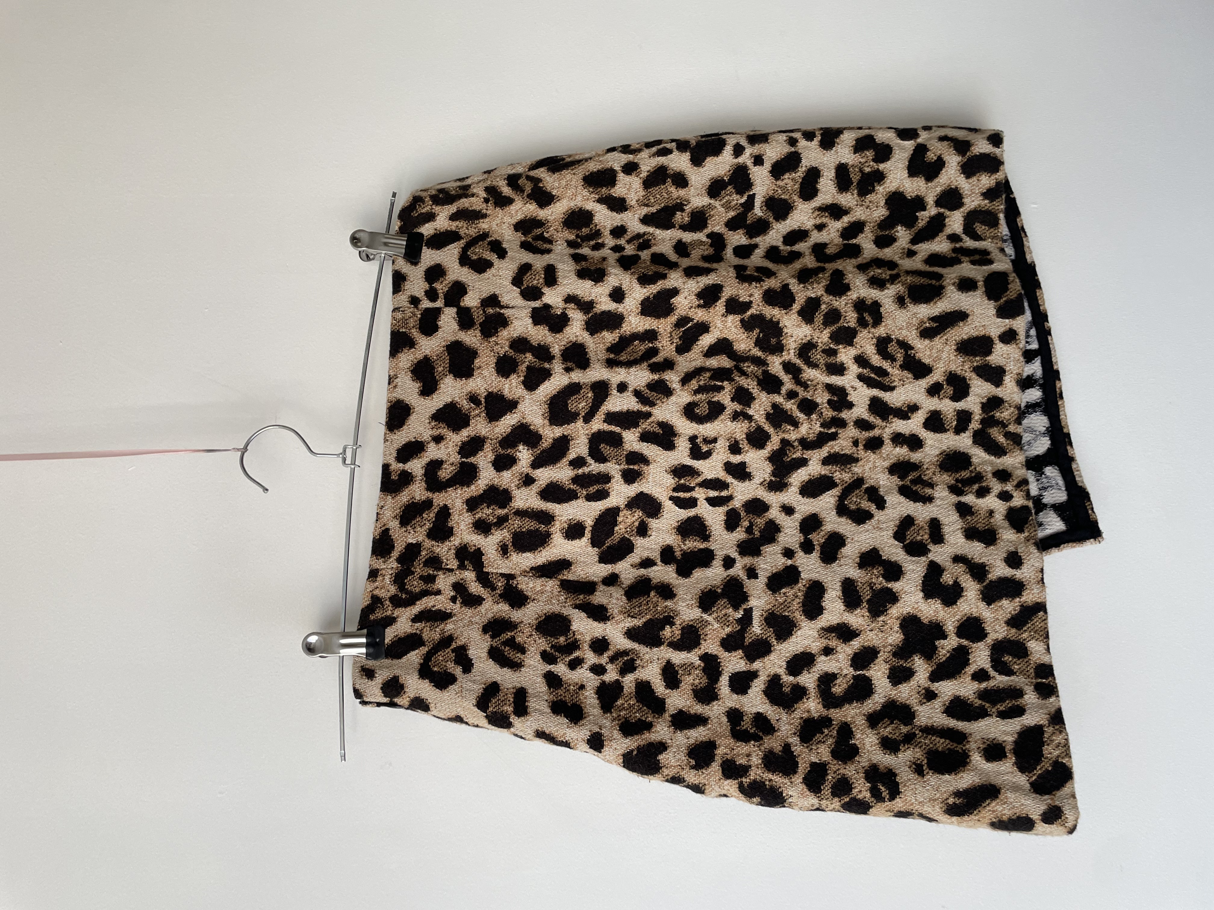 Falda leopardo. Talla: 38 3