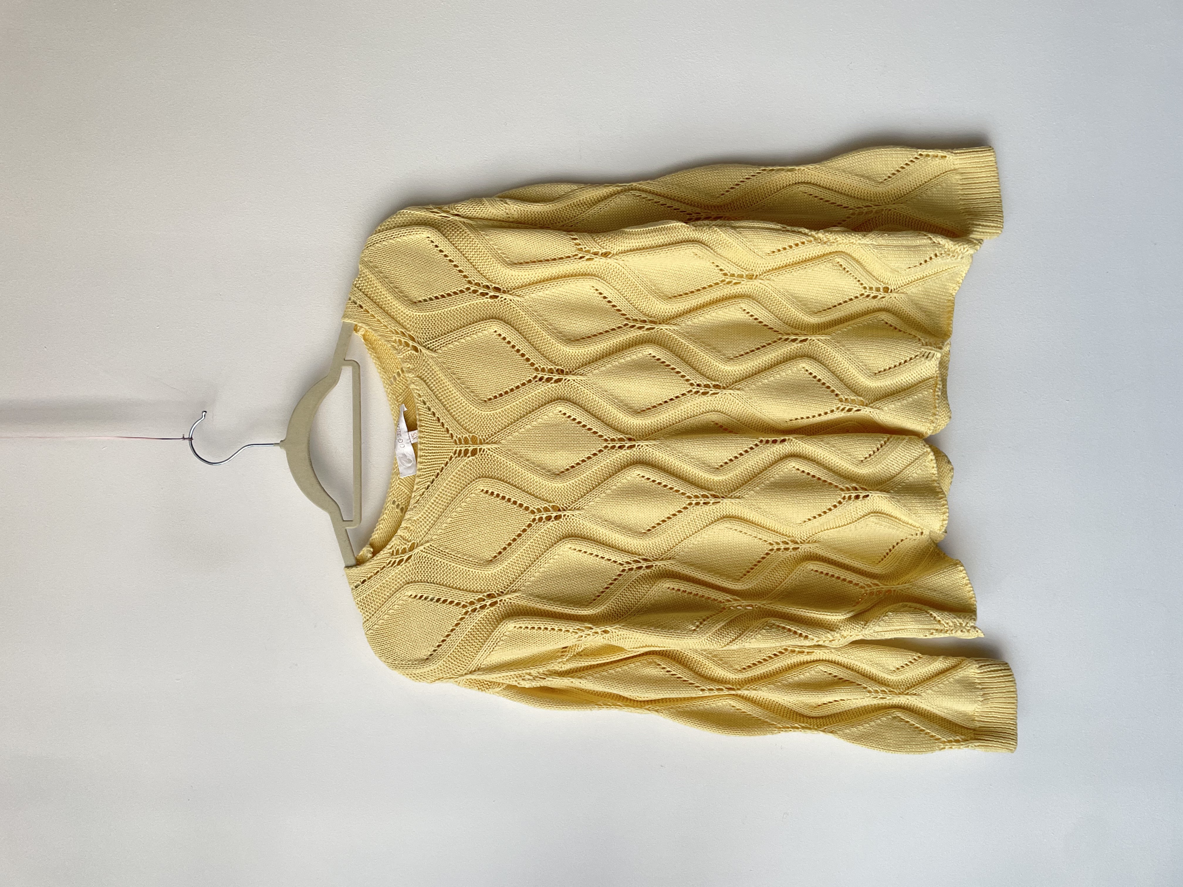 Sweater amarillo rombos. Talla: XS oversized 1