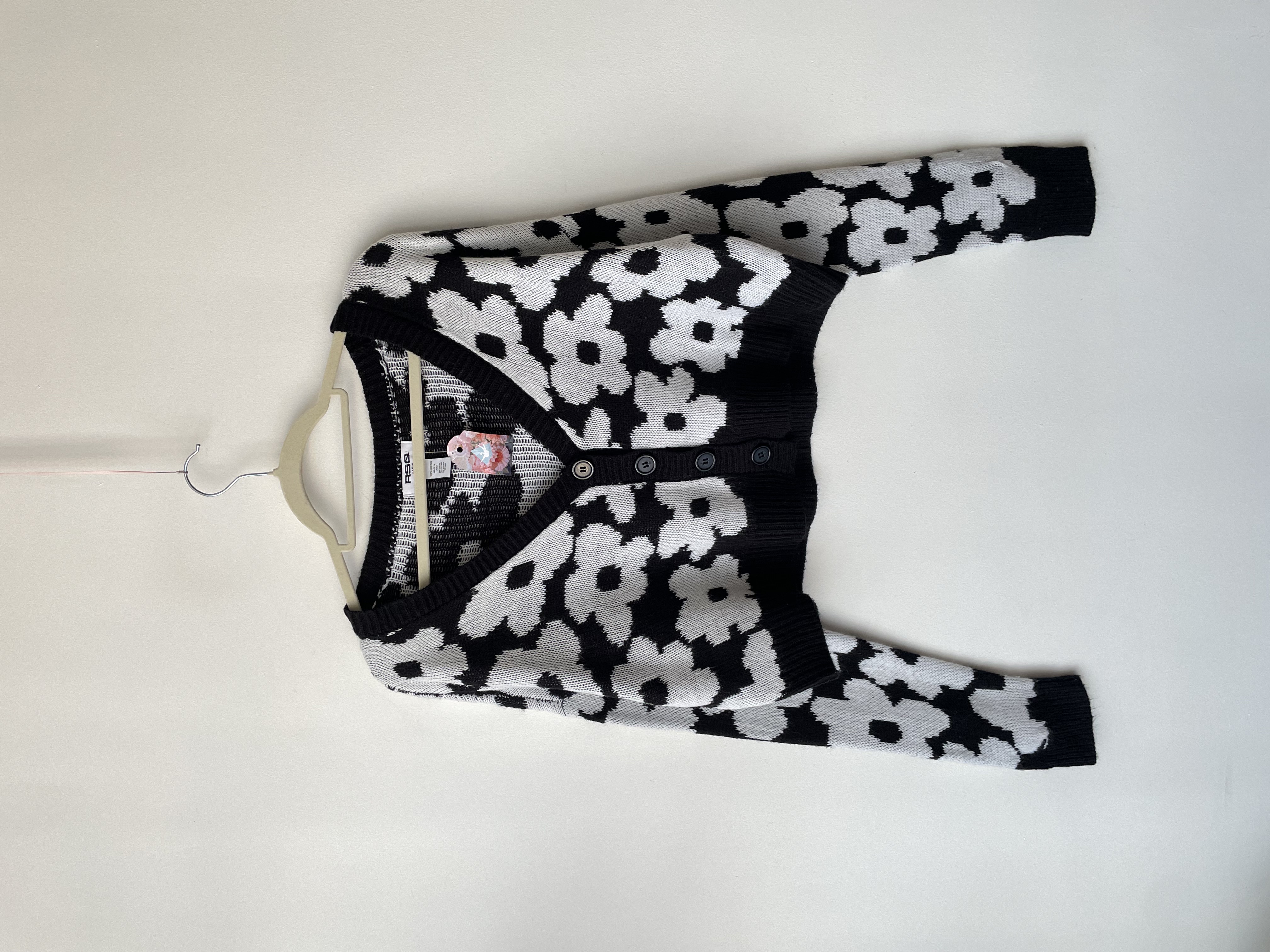 Cárdigan floral . Talla: M  1