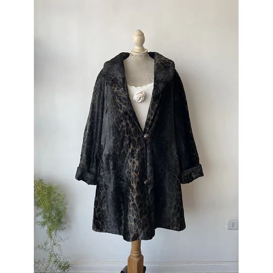 Abrigo leopardo. Talla: L oversized (XL+)