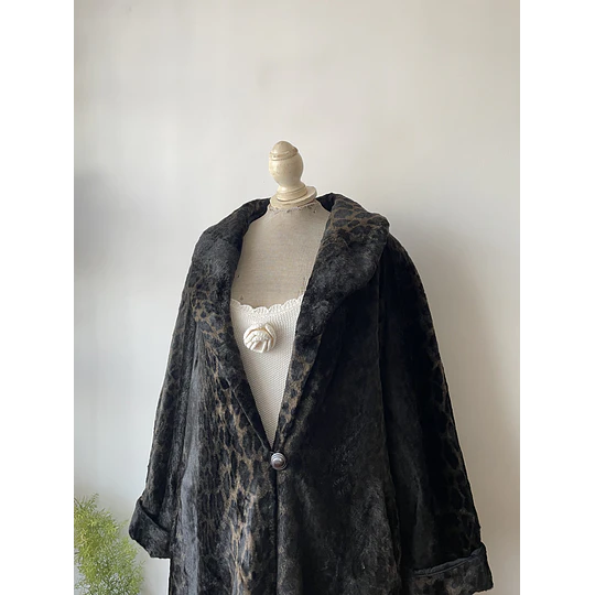 Abrigo leopardo. Talla: L oversized (XL+)