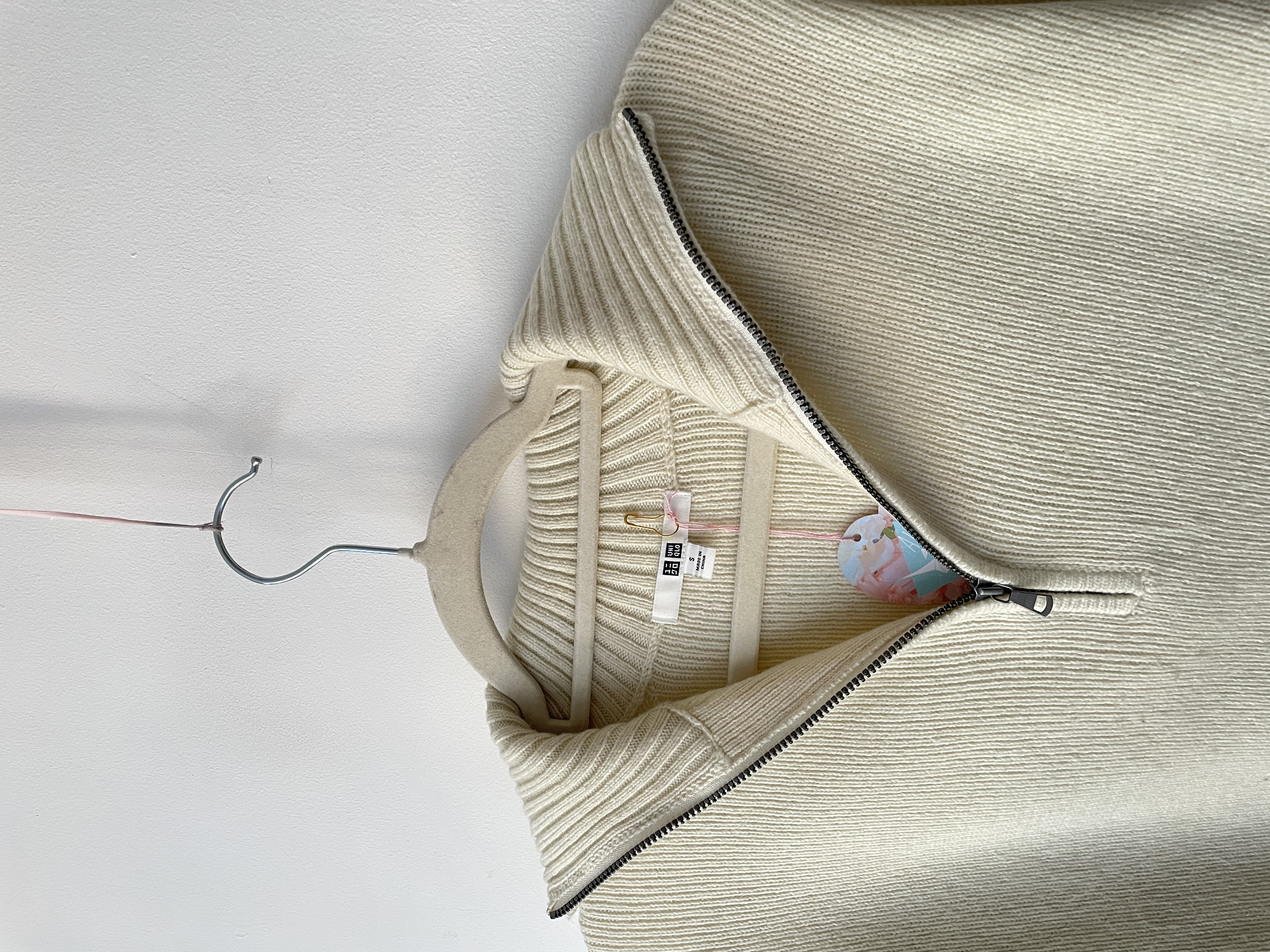 Sweater uniqlo Cierre. Talla: S holgado 2