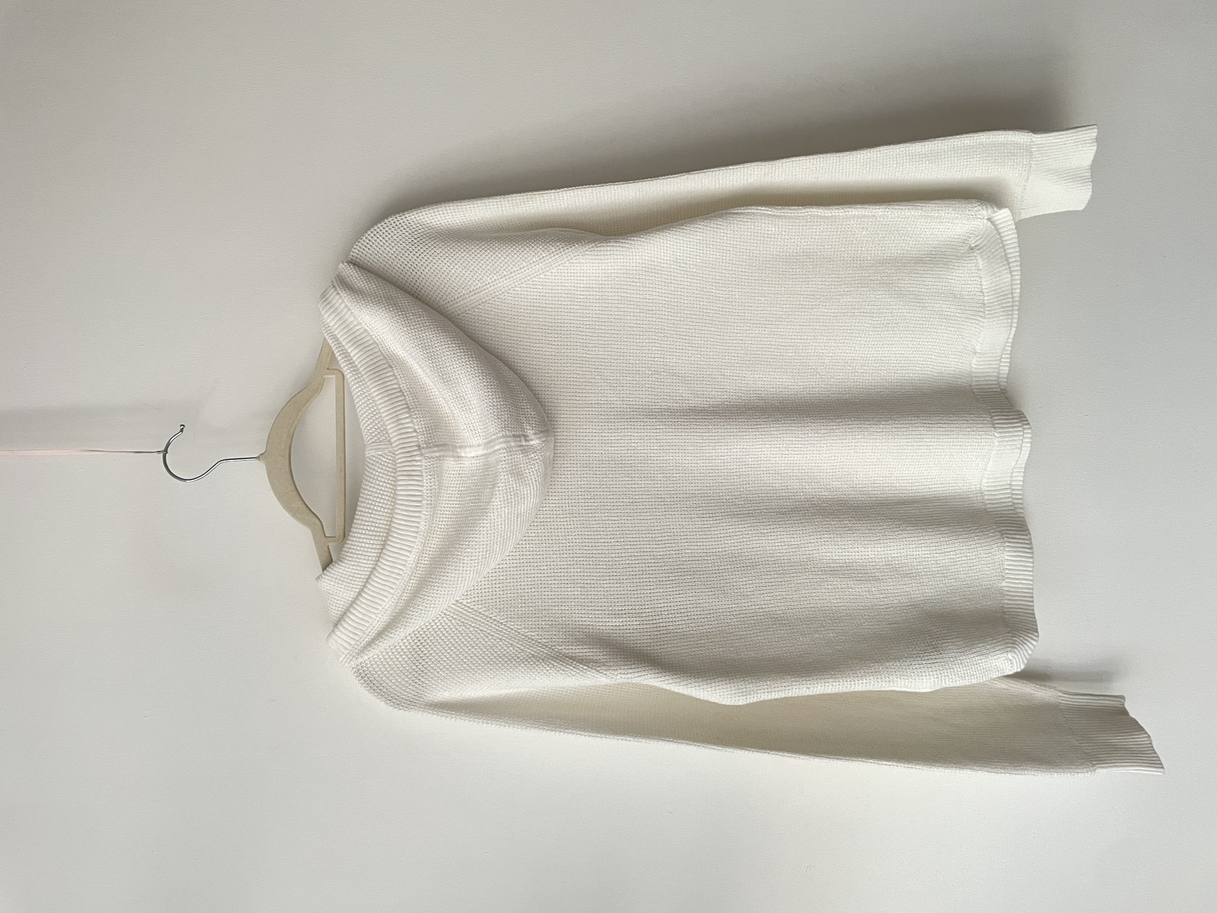 Sweater polo blanco. Talla: L  4