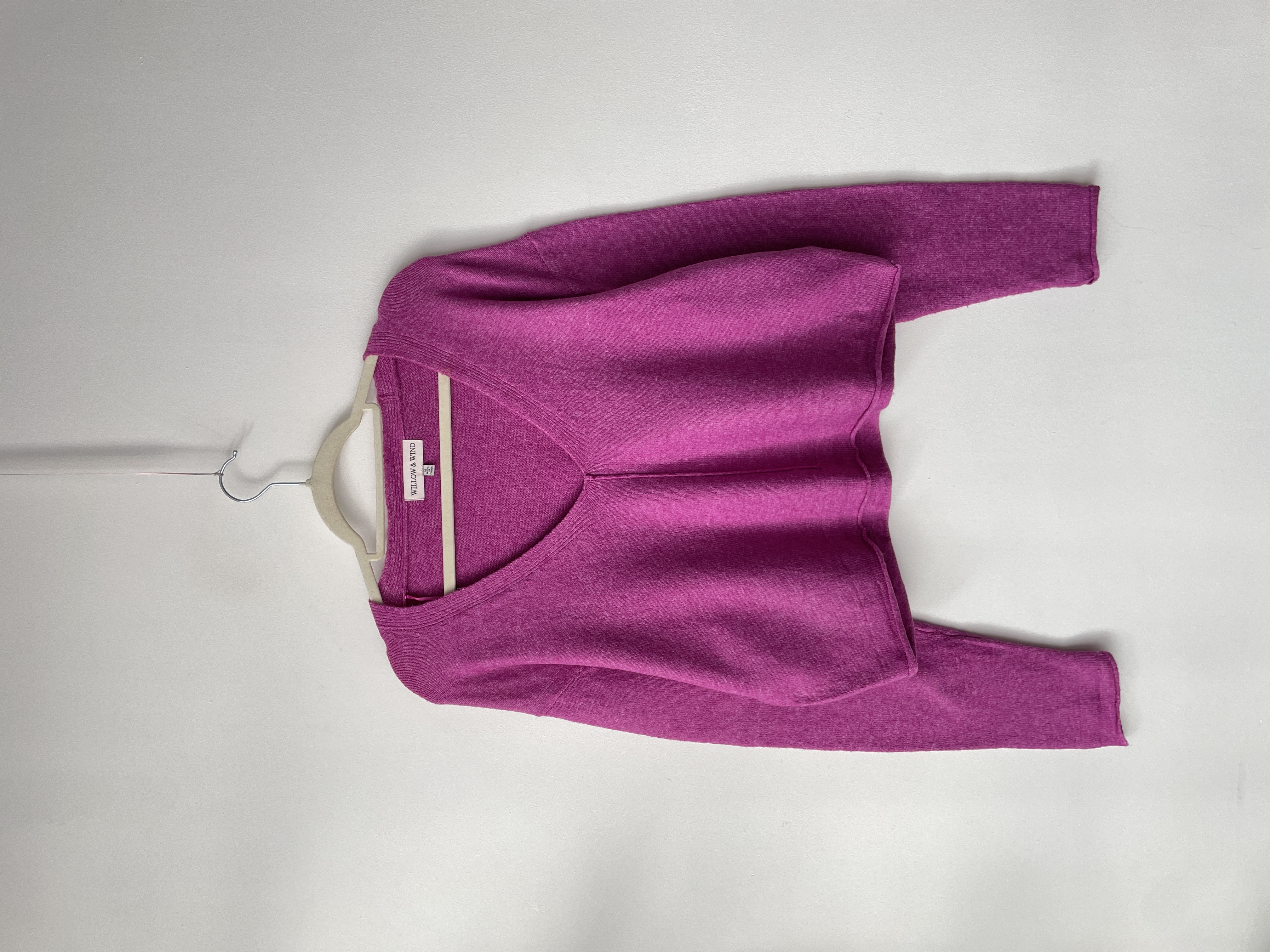 Sweater magenta. Talla: M 1