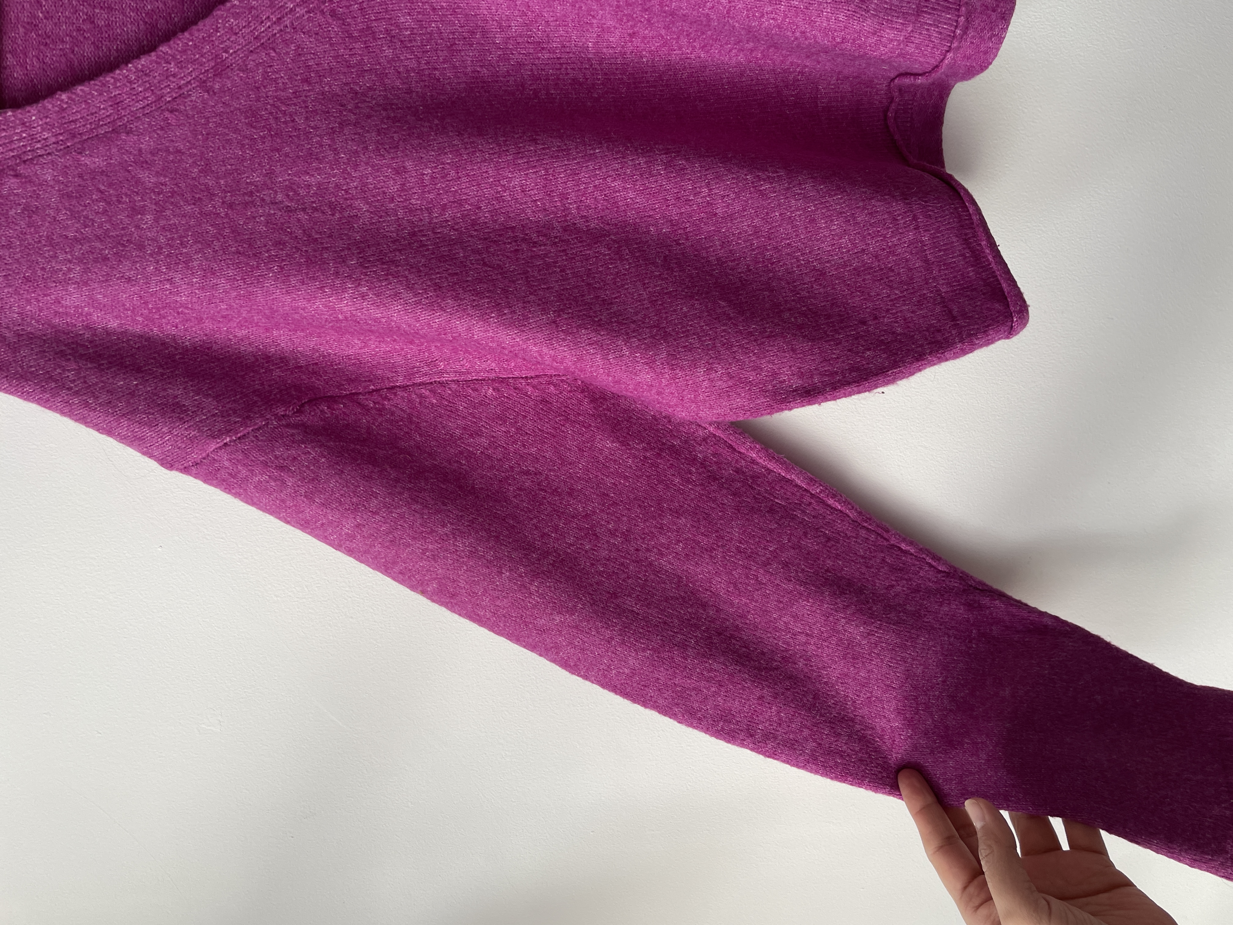 Sweater magenta. Talla: M 3