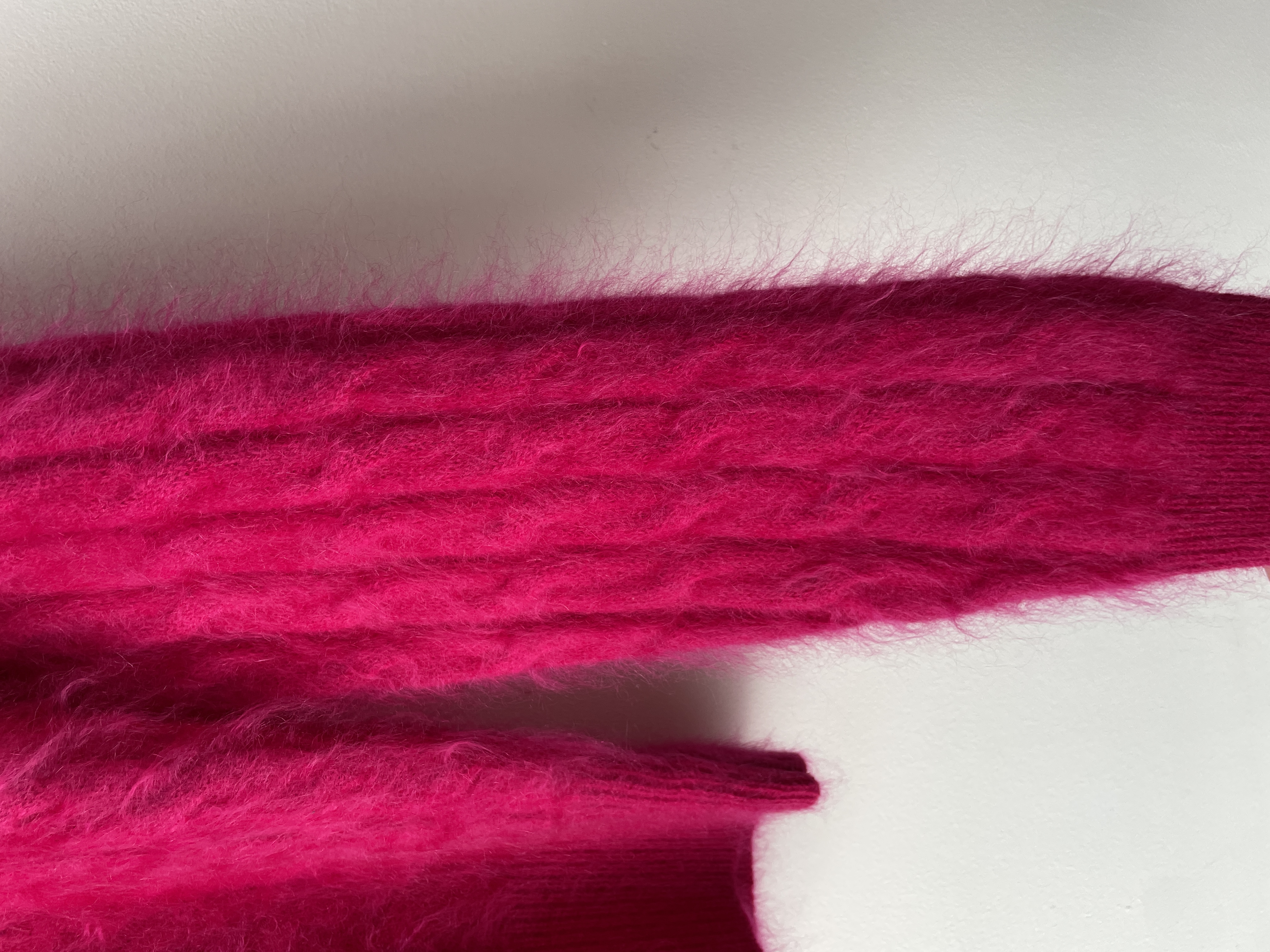 Sweater cachemira fucsia. Talla: XS 4