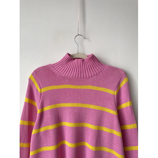 Sweater lila. Talla: M/L