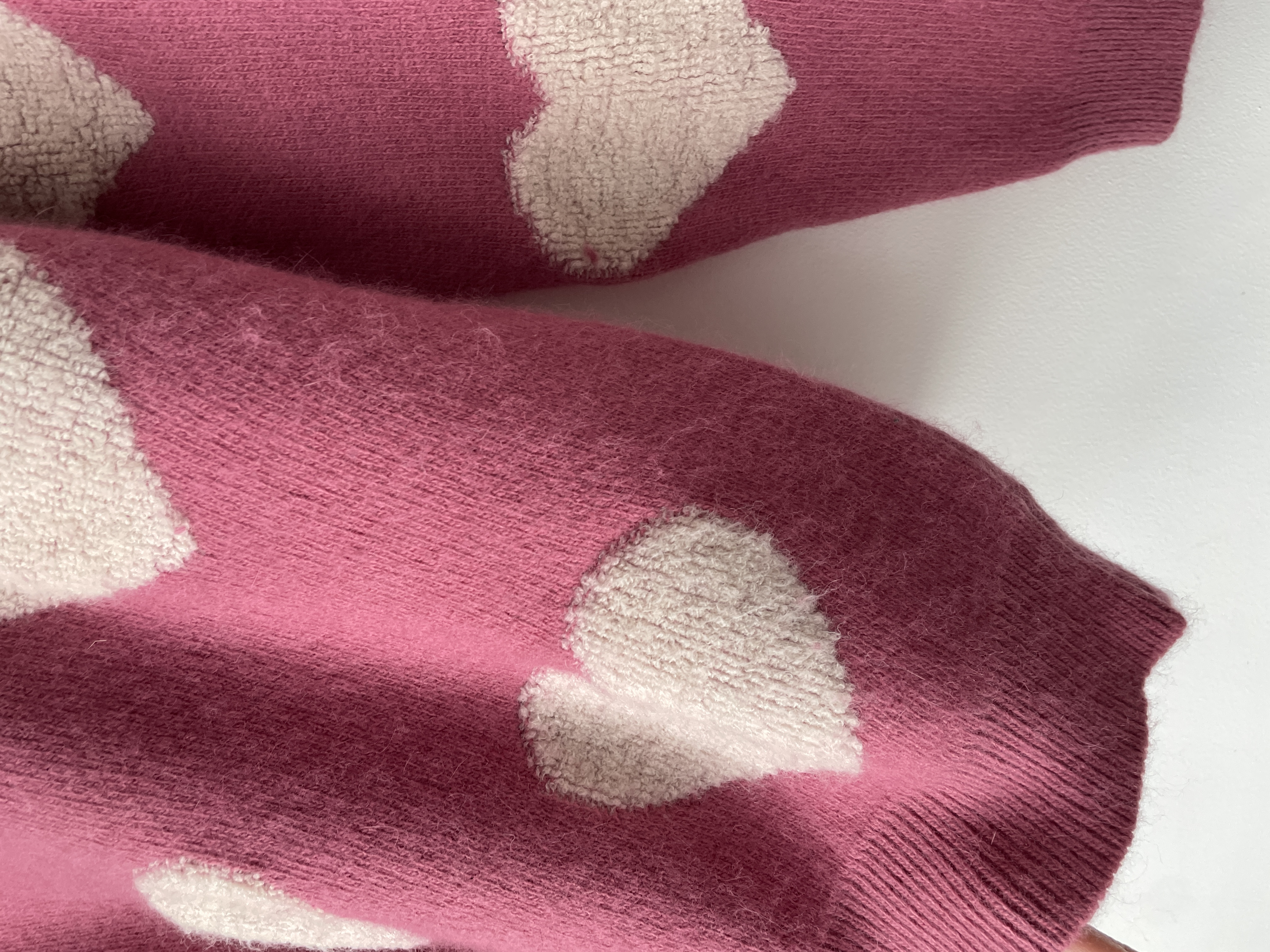Sweater corazones. Talla: M 3