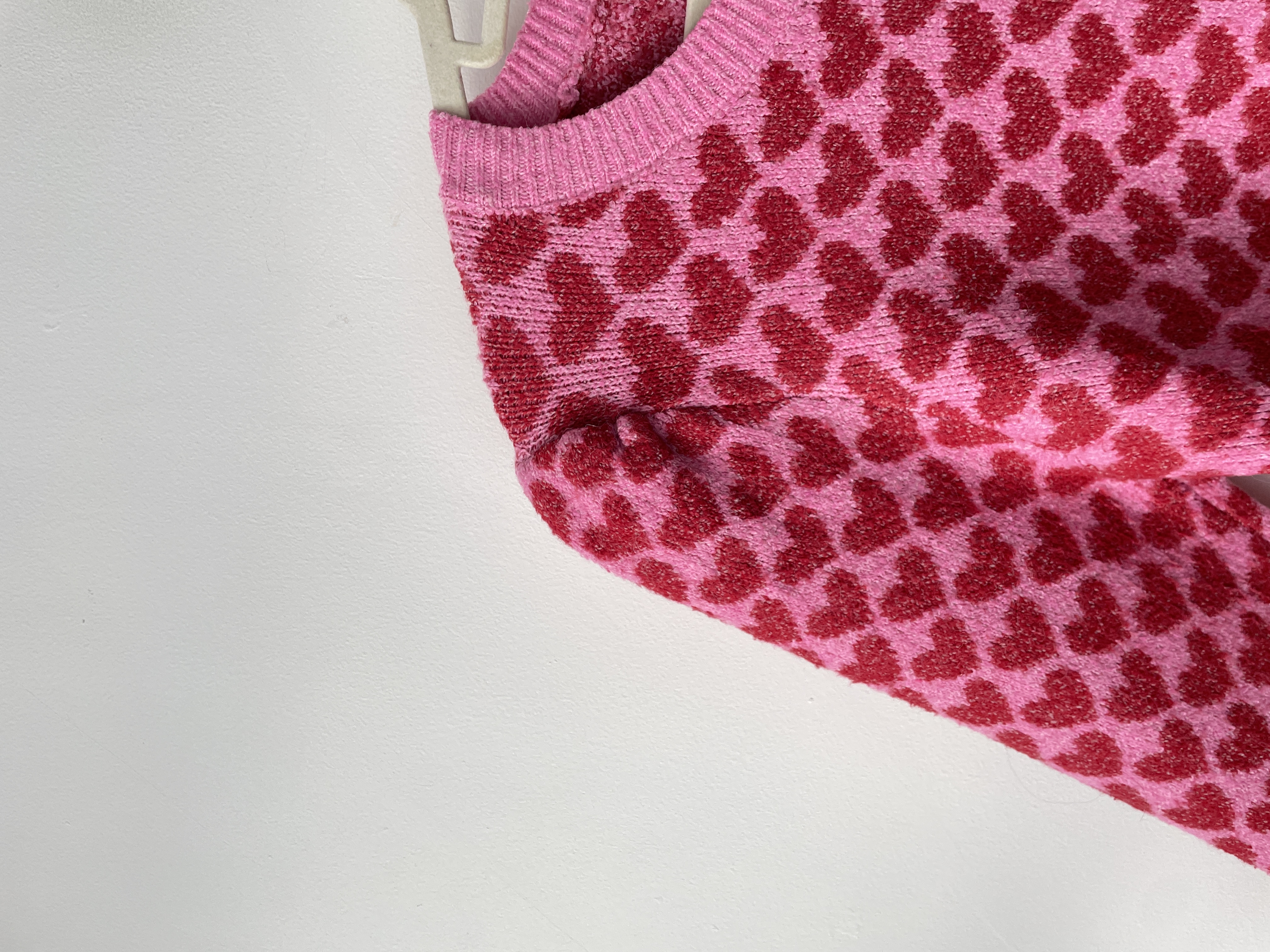 Sweater corazones. Talla: M 4