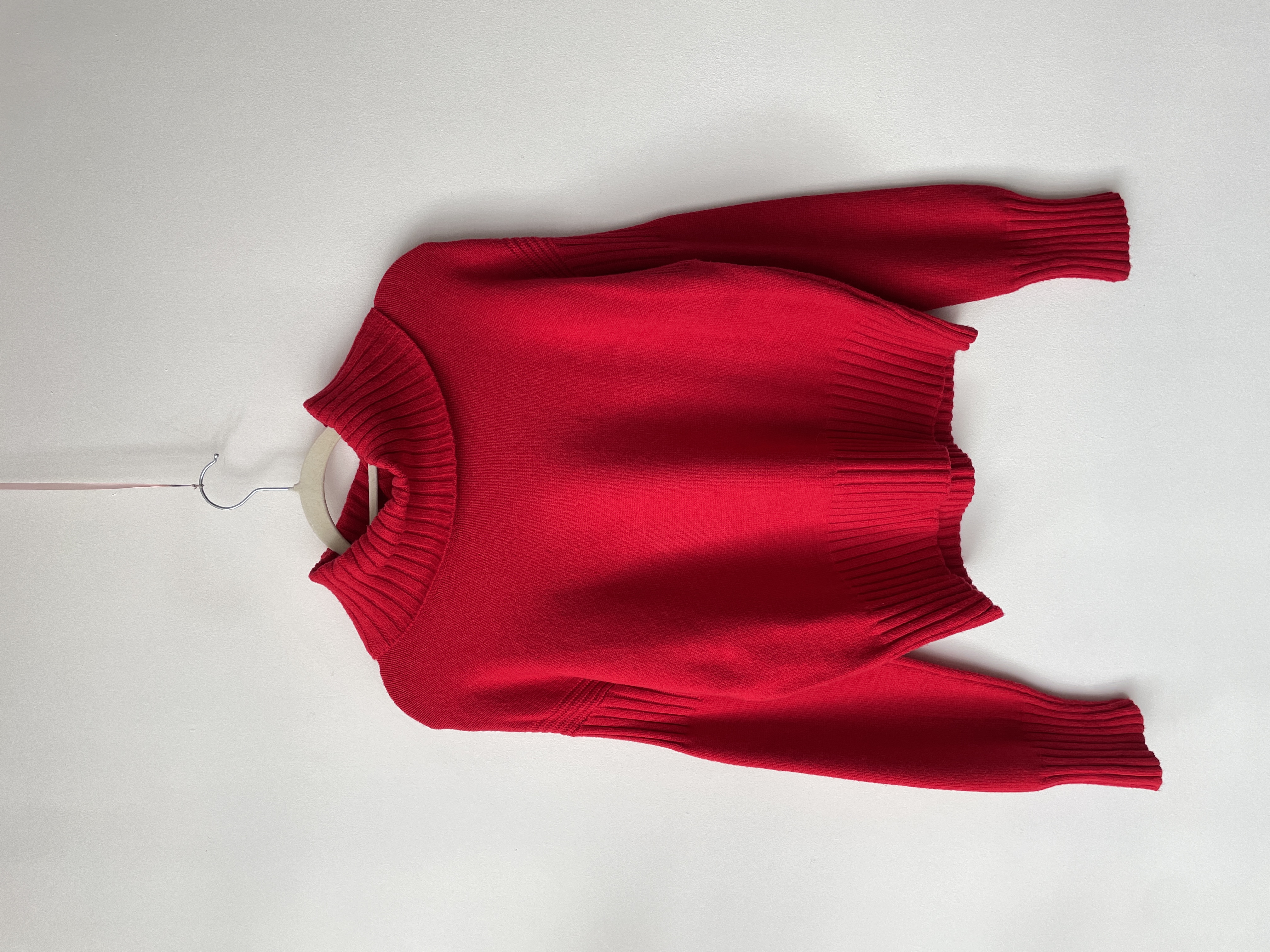 Sweater tortuga rojo. Talla: M 1