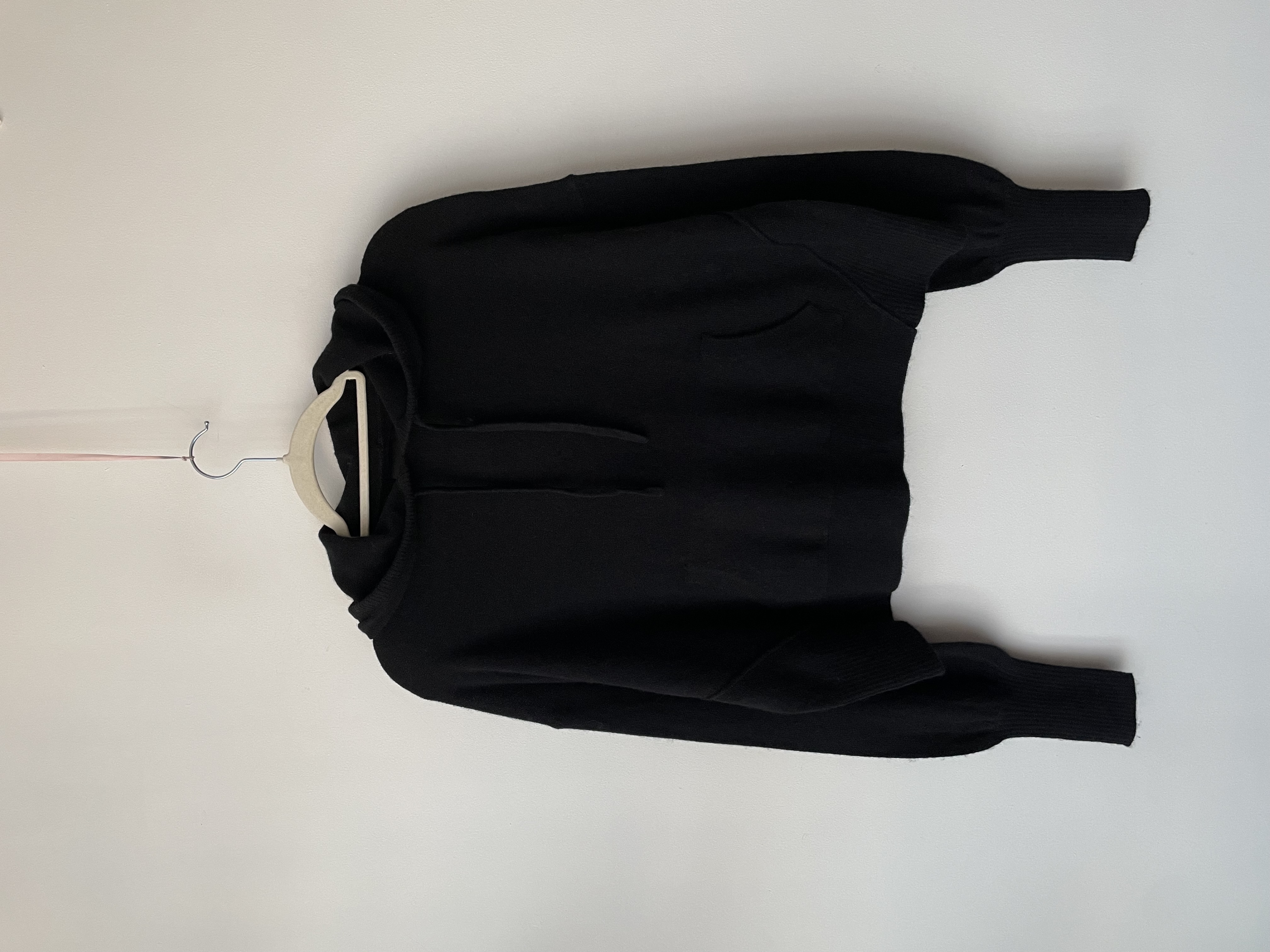 Sweater deportivo cachemira. Talla: S holgado 1
