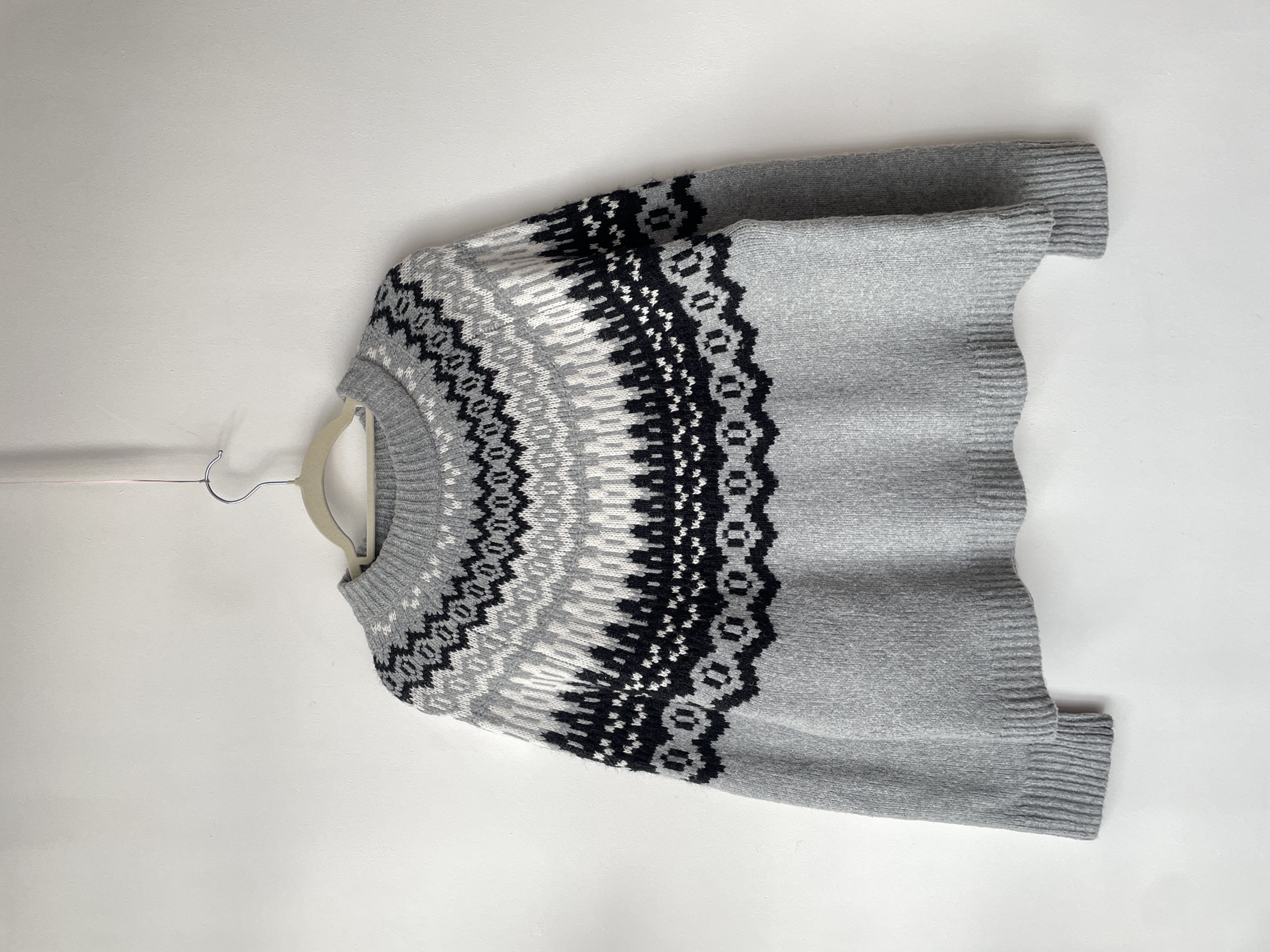 Sweater gris nordic. Talla: L 1