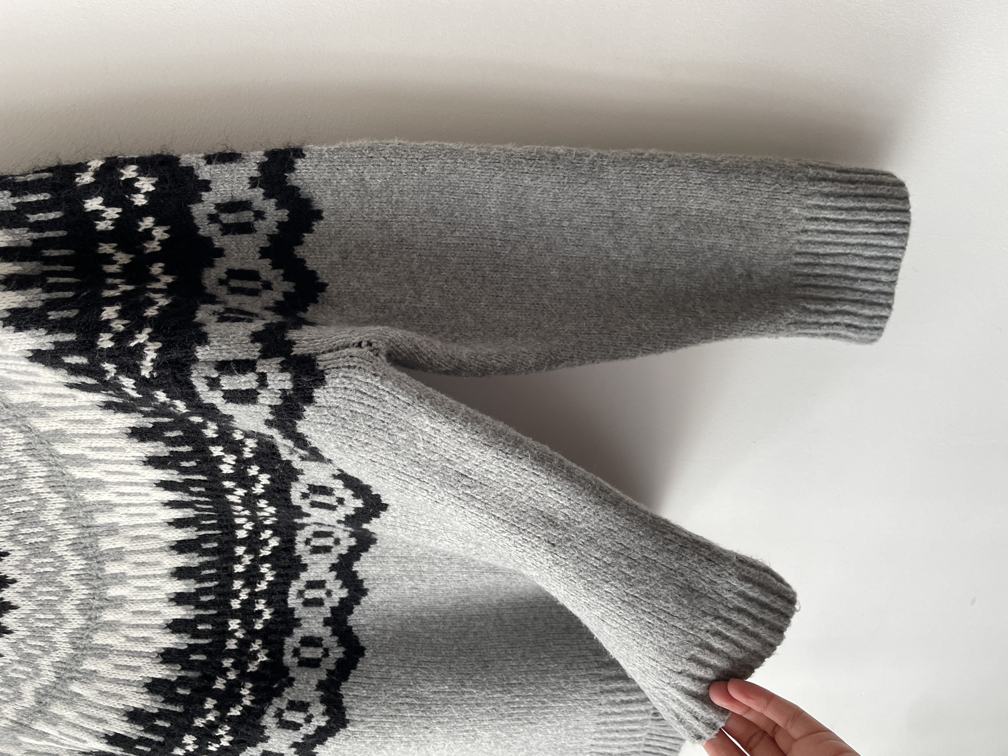 Sweater gris nordic. Talla: L 3