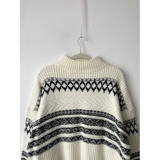 Sweater nordic crema. Talla: M/L