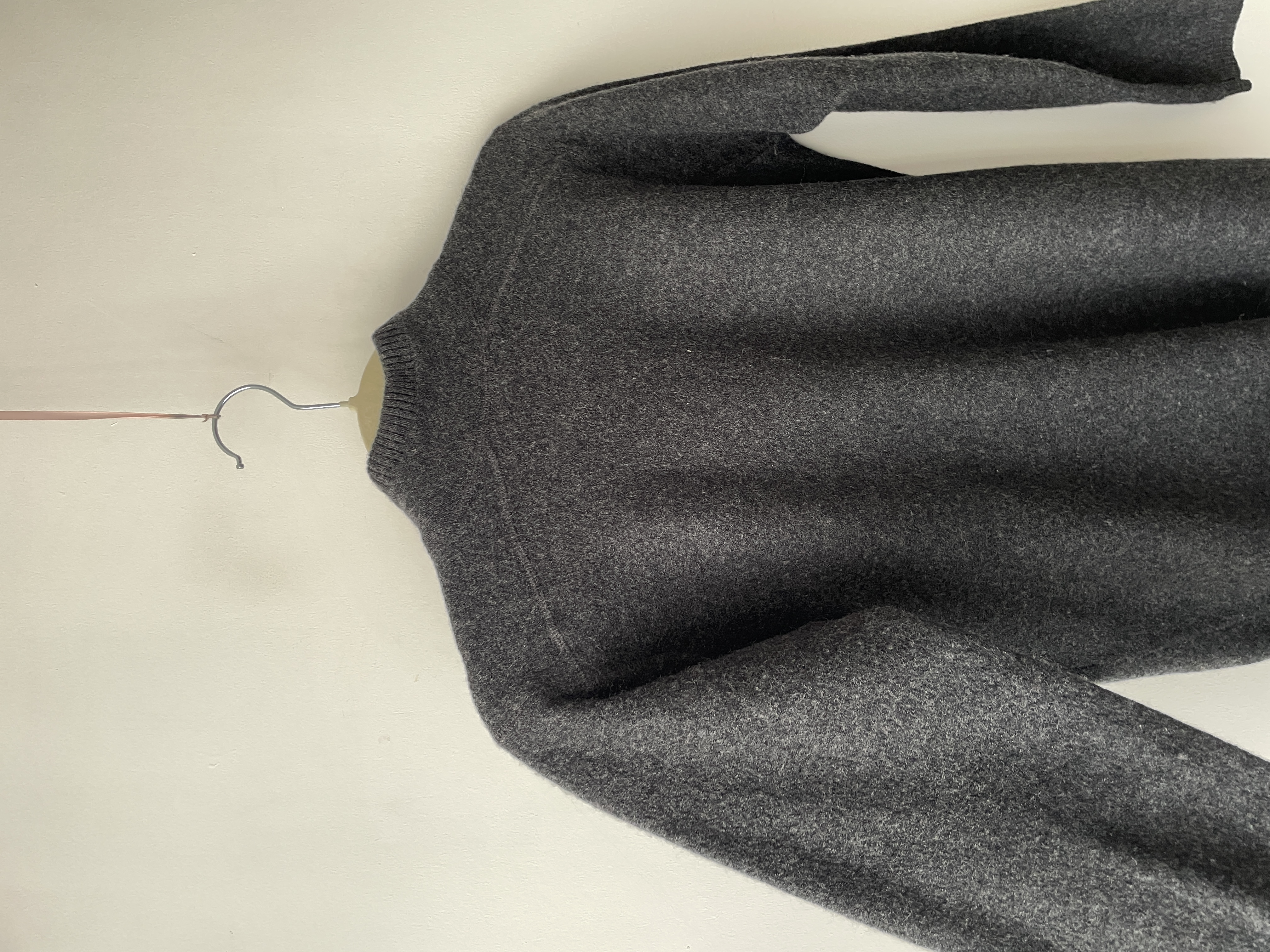 Sweater  gris, lana merino. Talla: M chico (XS/S)  5