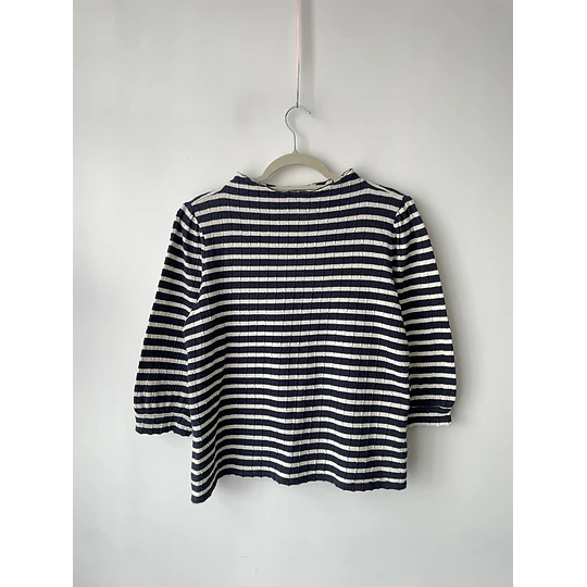 Polera rayada. Talla: L