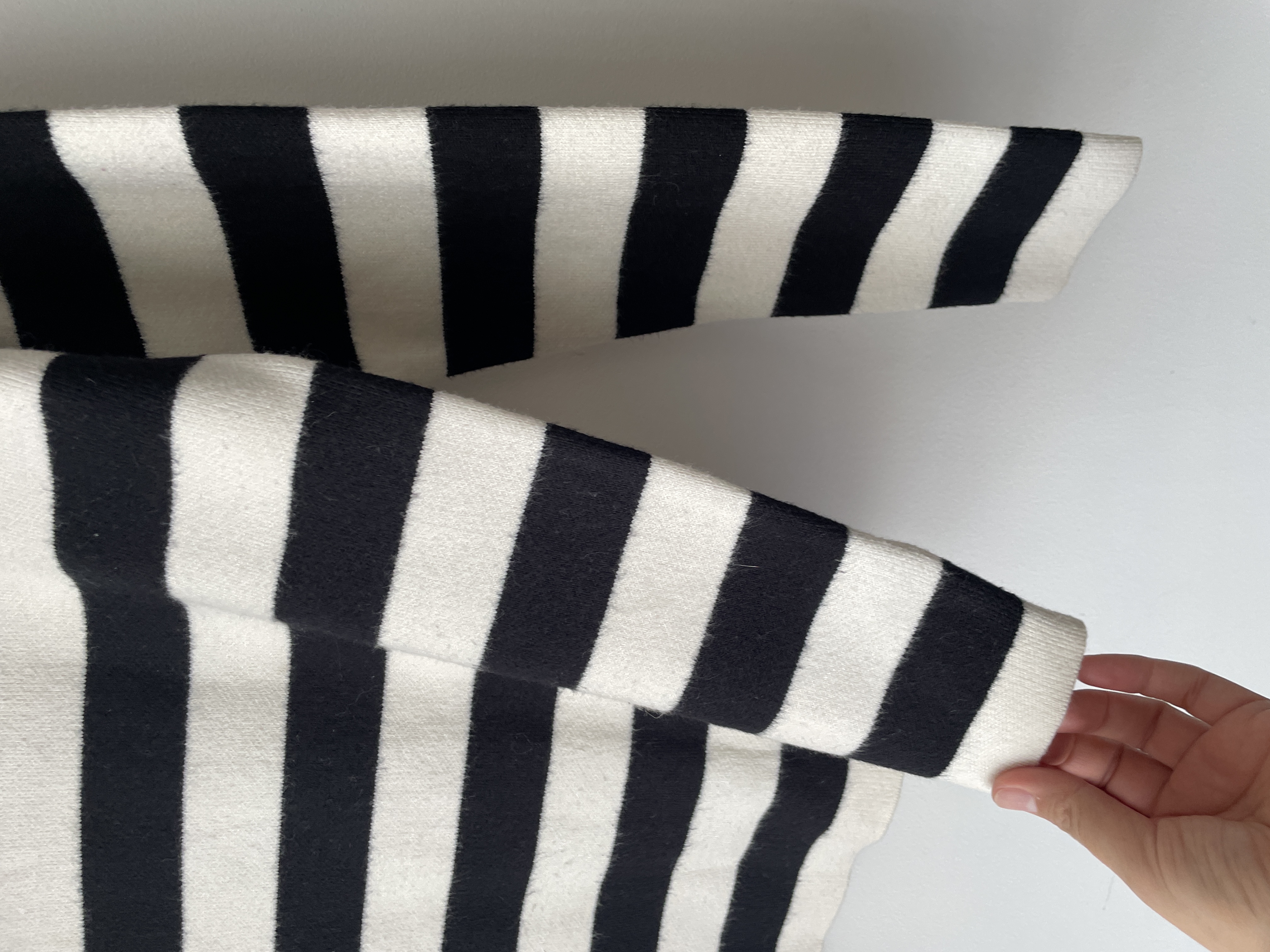 Sweater rayas. Talla: xs 3