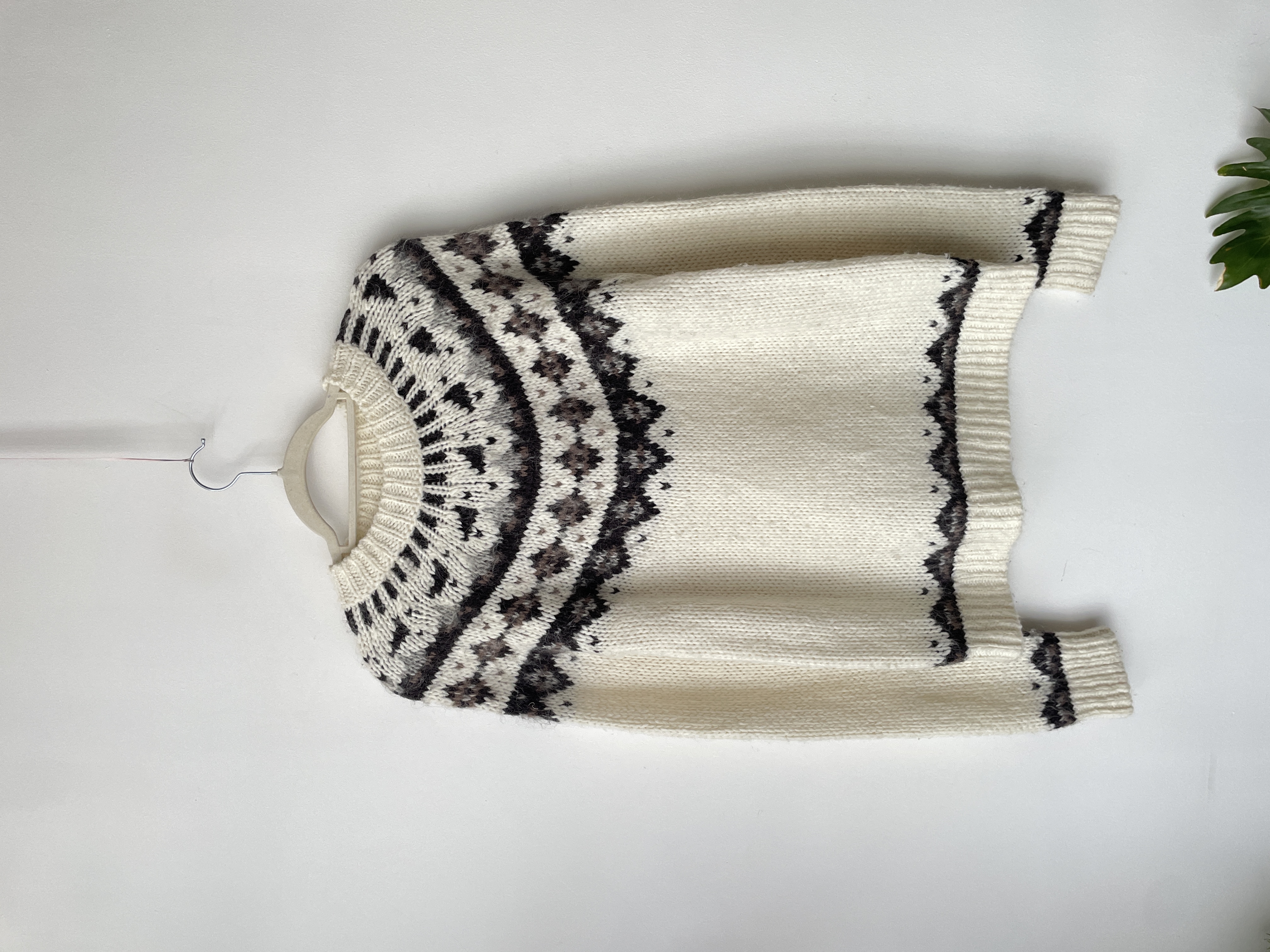 Sweater nordic. Talla: M 1