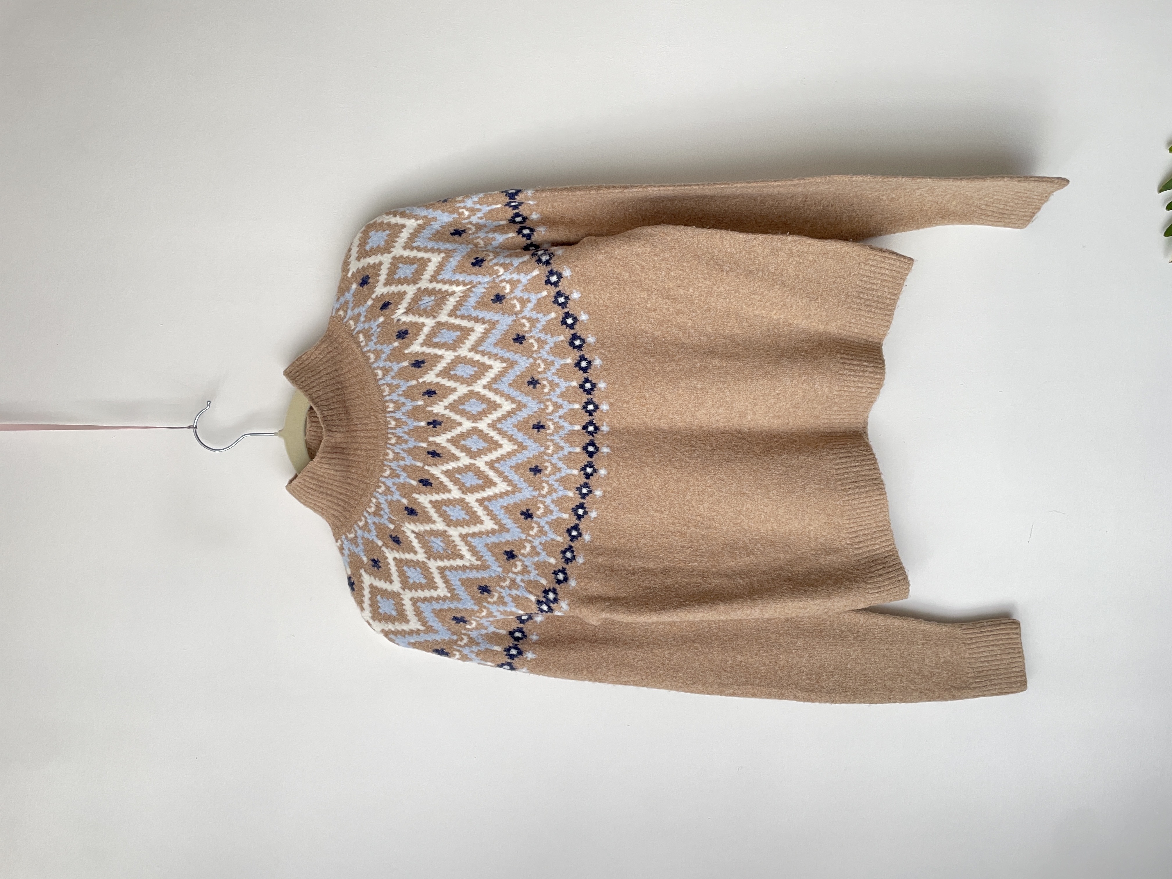 Sweater nordic. Talla: S 1