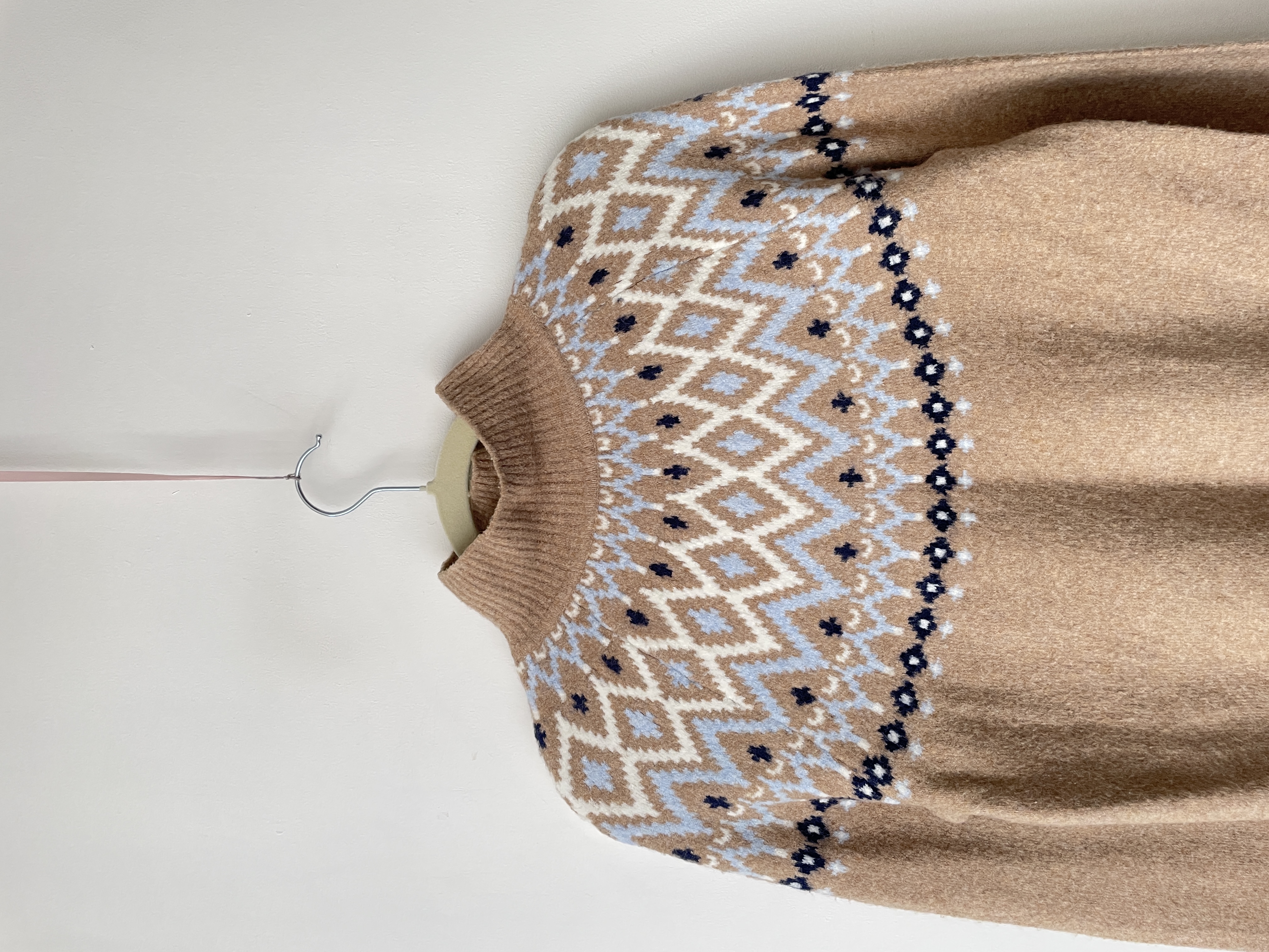 Sweater nordic. Talla: S 2