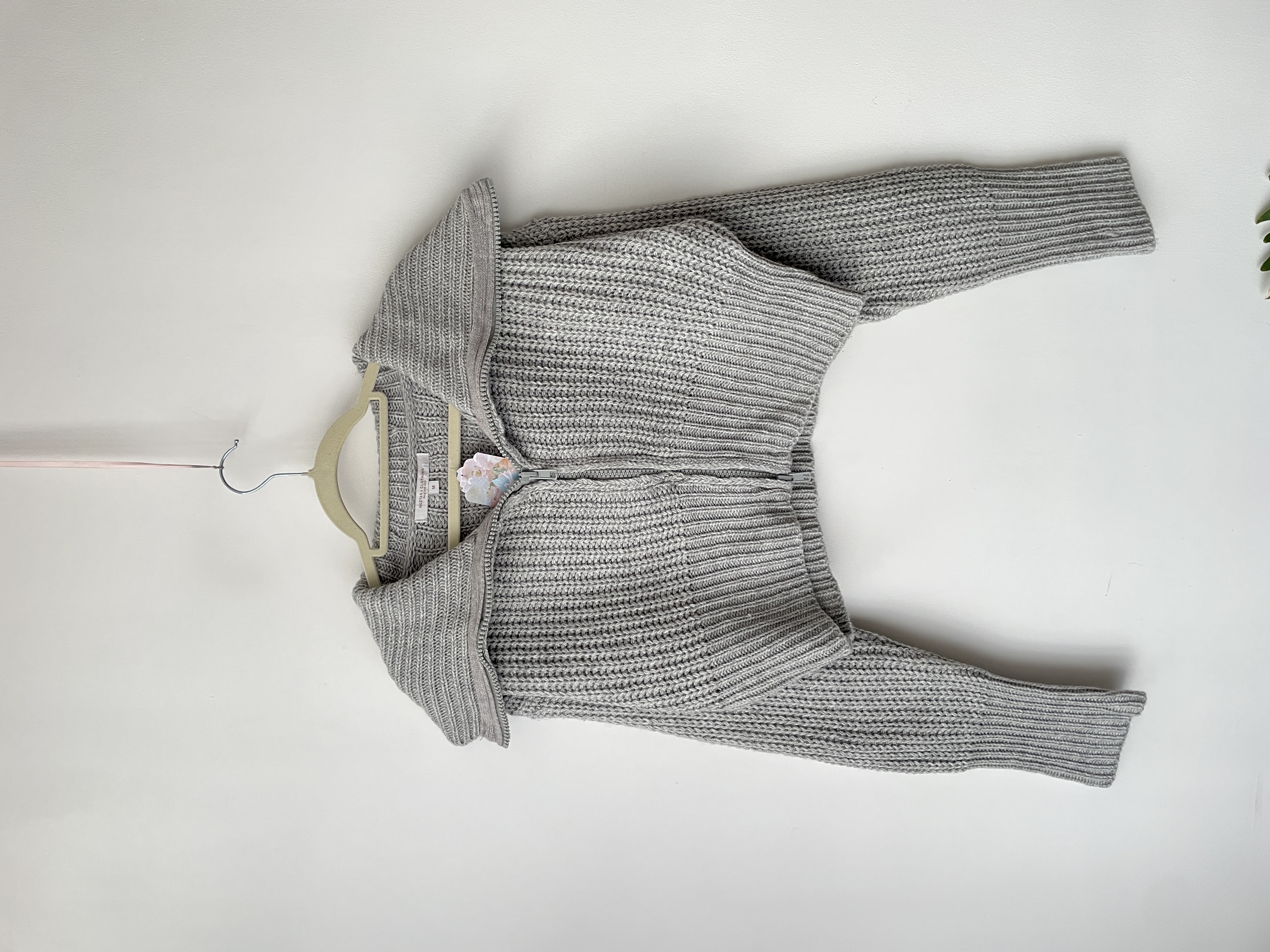 Cárdigan gris. Talla: M 1