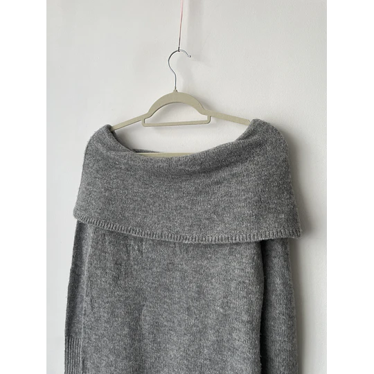 Sweater hombros lana. Talla: S/M