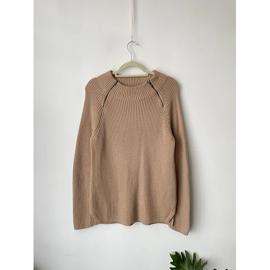 Sweater camel . Talla: M