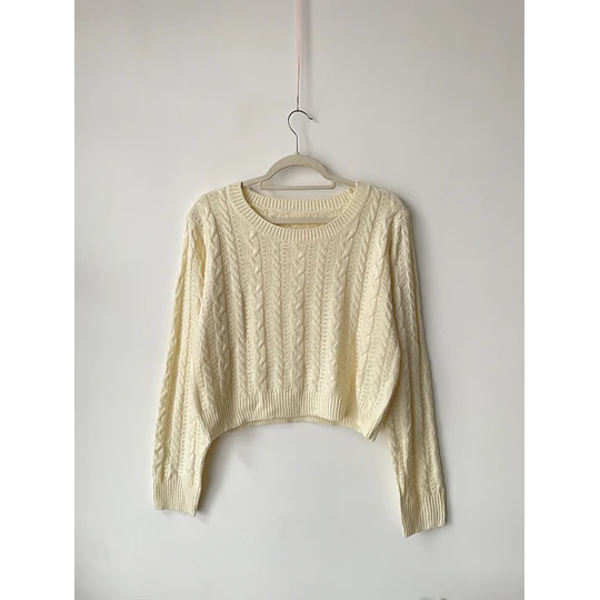 Sweater crema. Talla: M