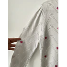 Sweater corazones. Talla: M 3