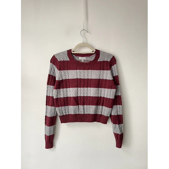 Sweater líneas. Talla: M