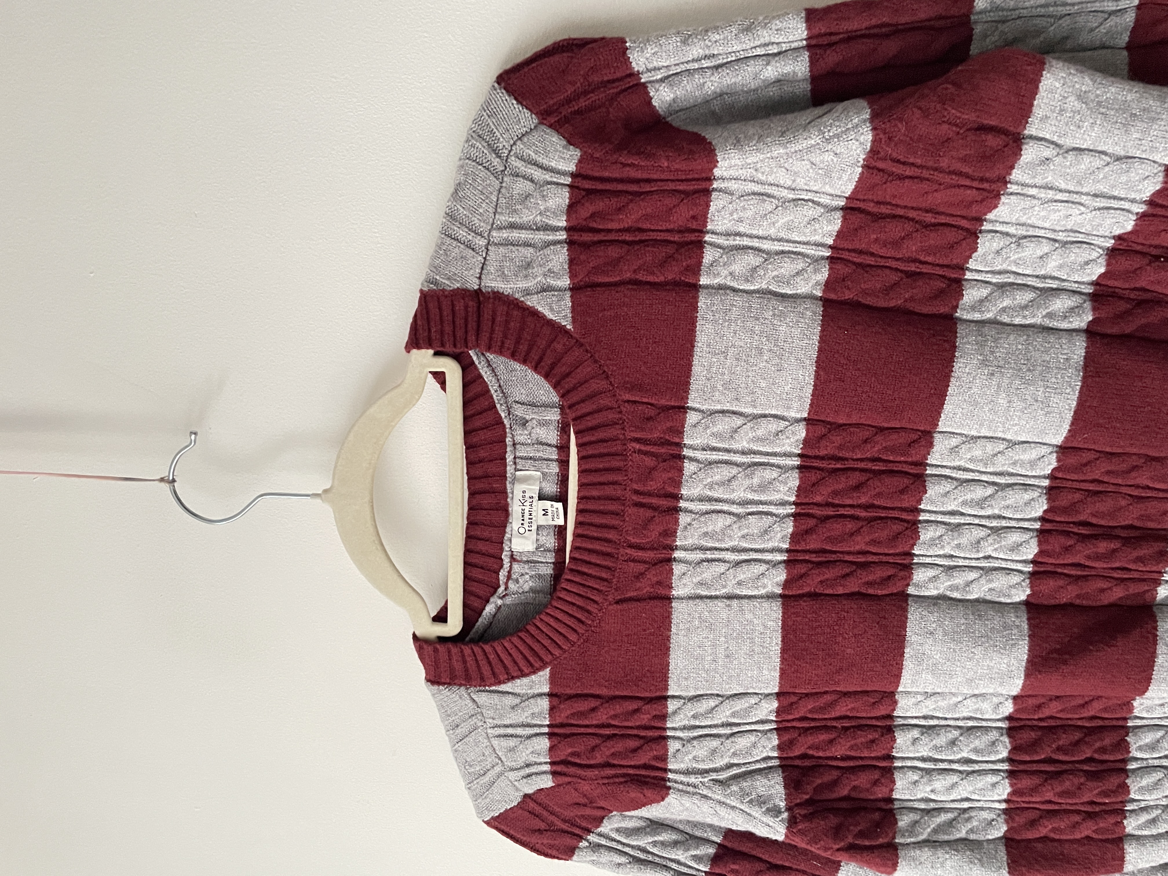 Sweater líneas. Talla: M 2