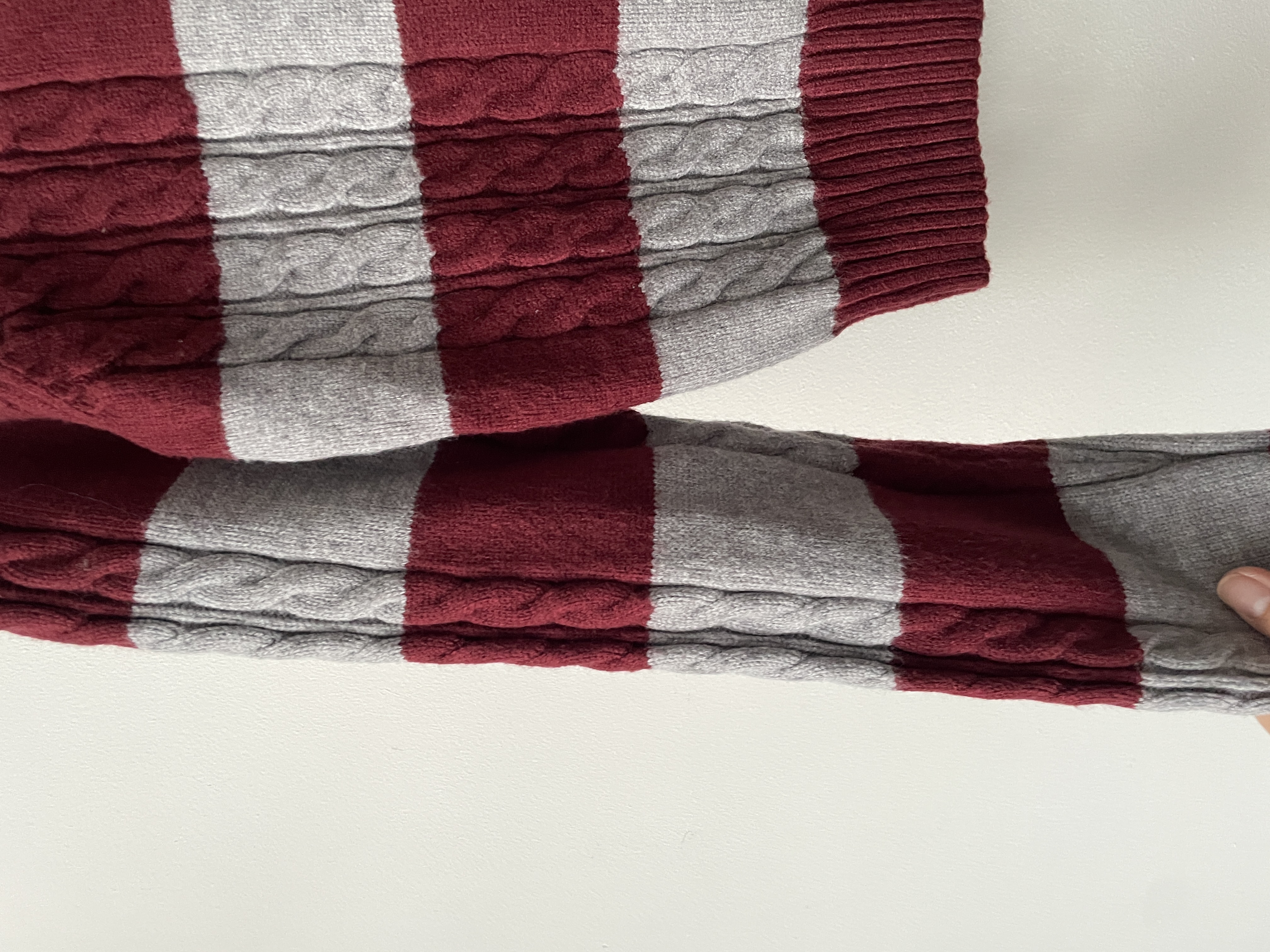 Sweater líneas. Talla: M 3