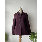 Abrigo ciruela. Talla: 8 (M) 1
