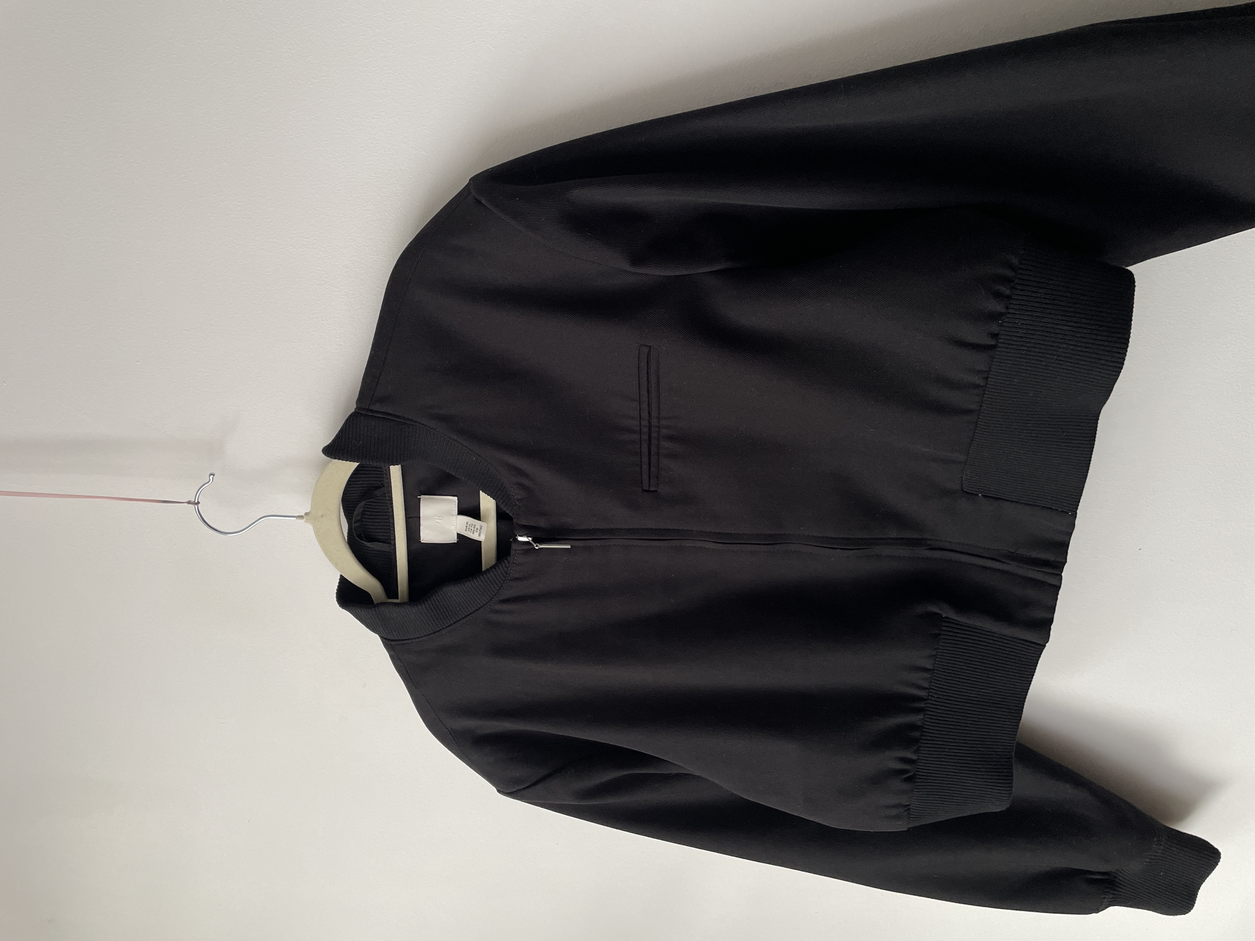 Chaqueta Bomber negra. Talla: XL 2