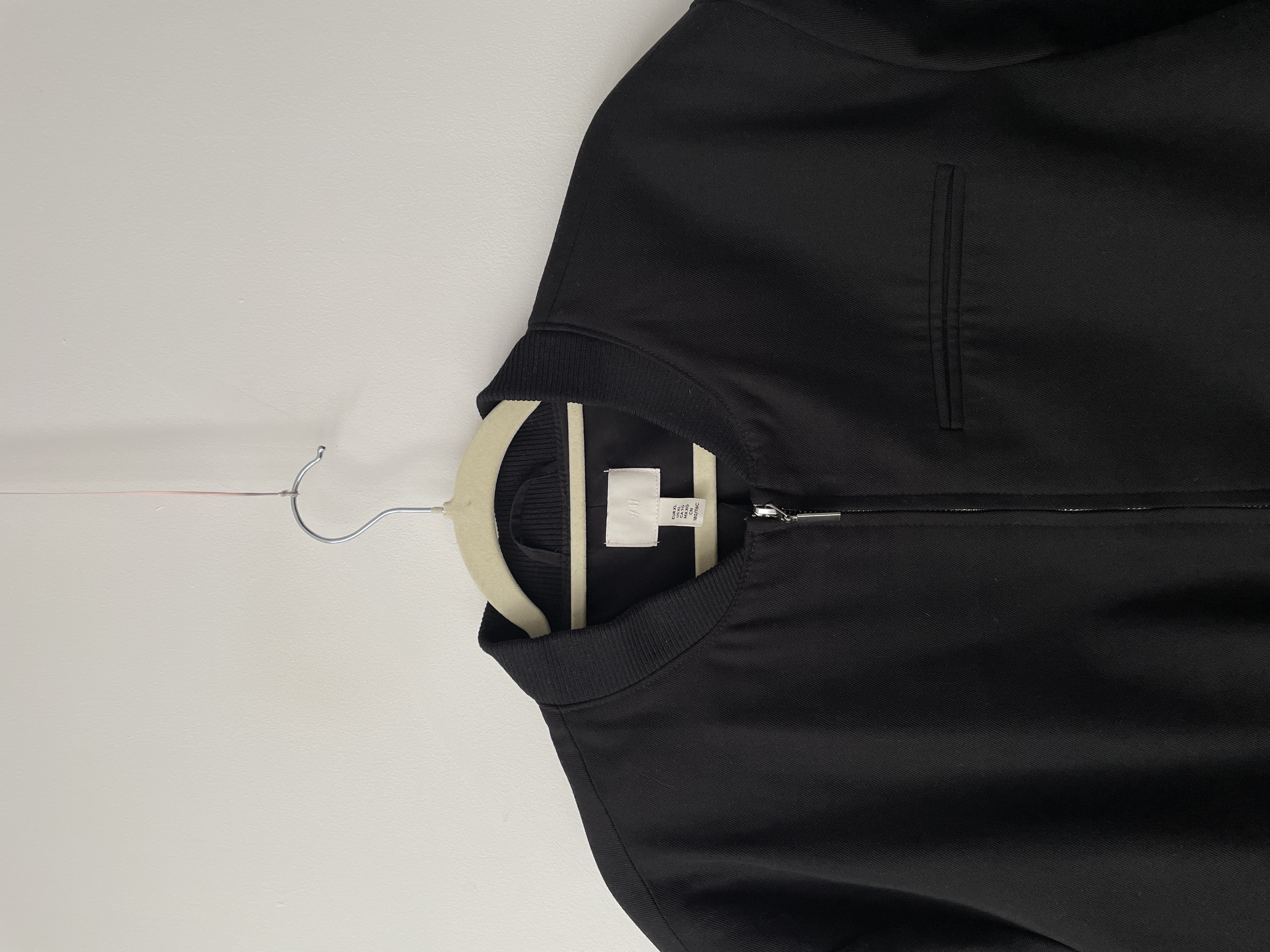 Chaqueta Bomber negra. Talla: XL 3