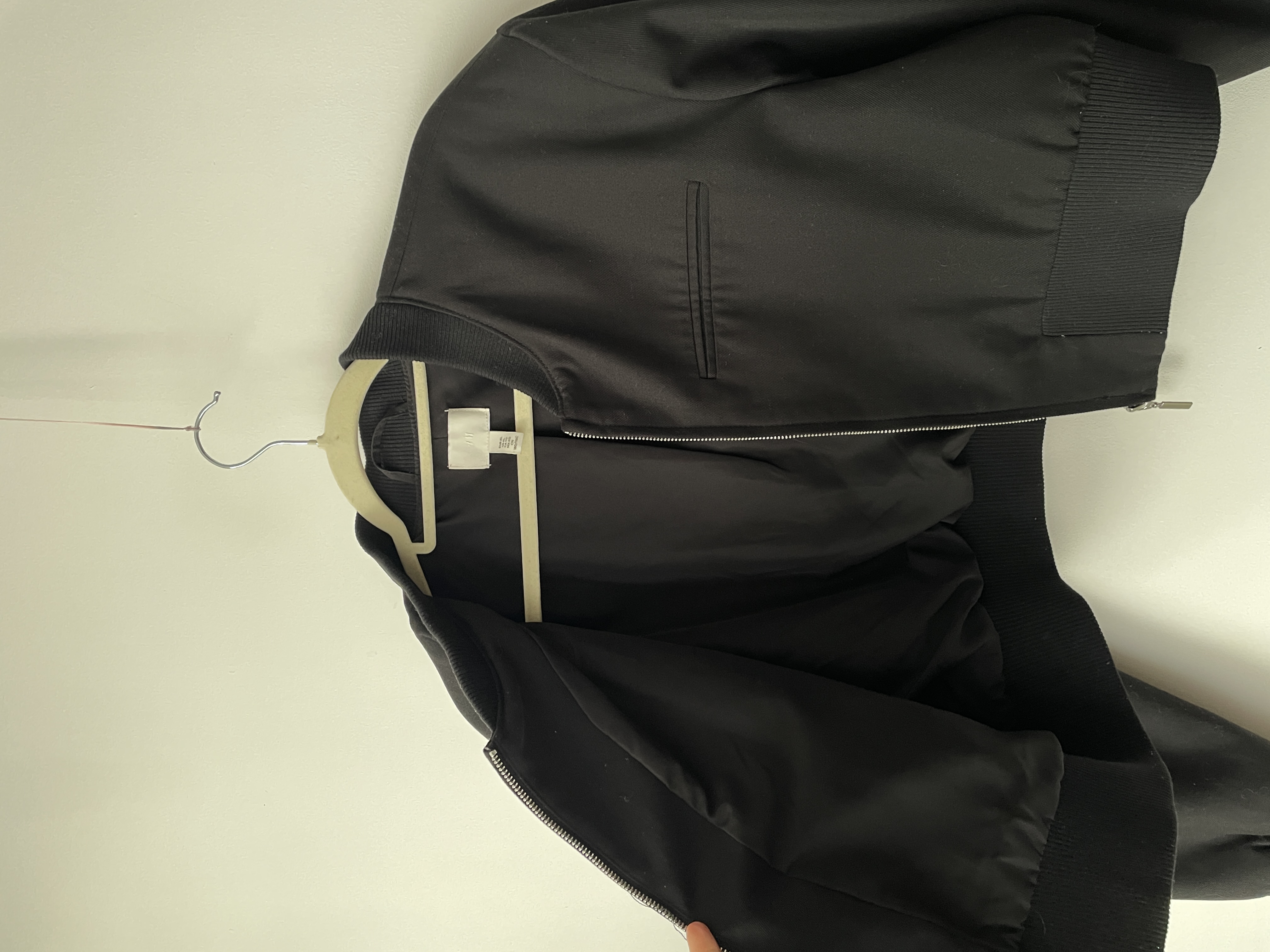 Chaqueta Bomber negra. Talla: XL 5