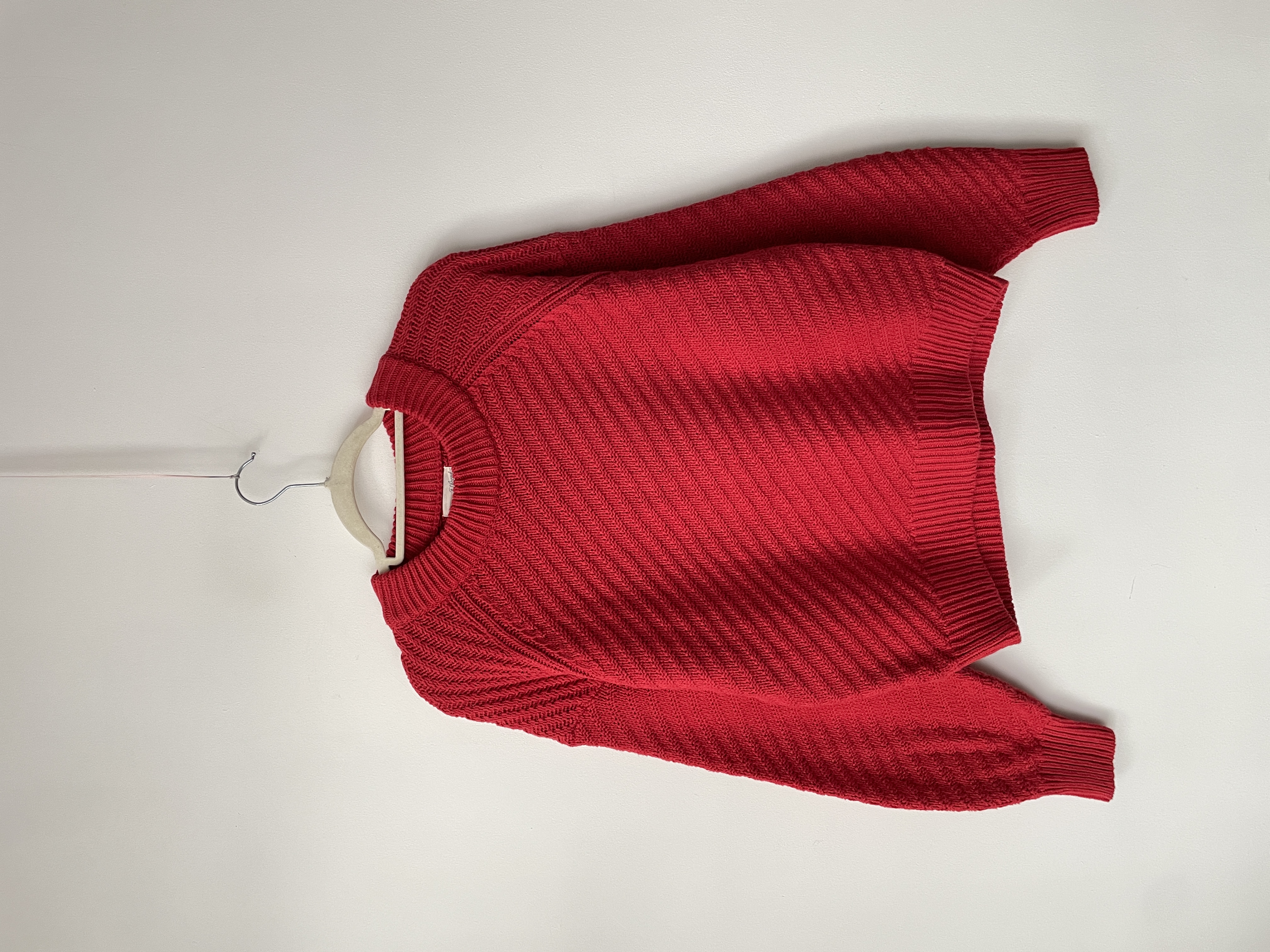 Sweater rojo. Talla: M 1