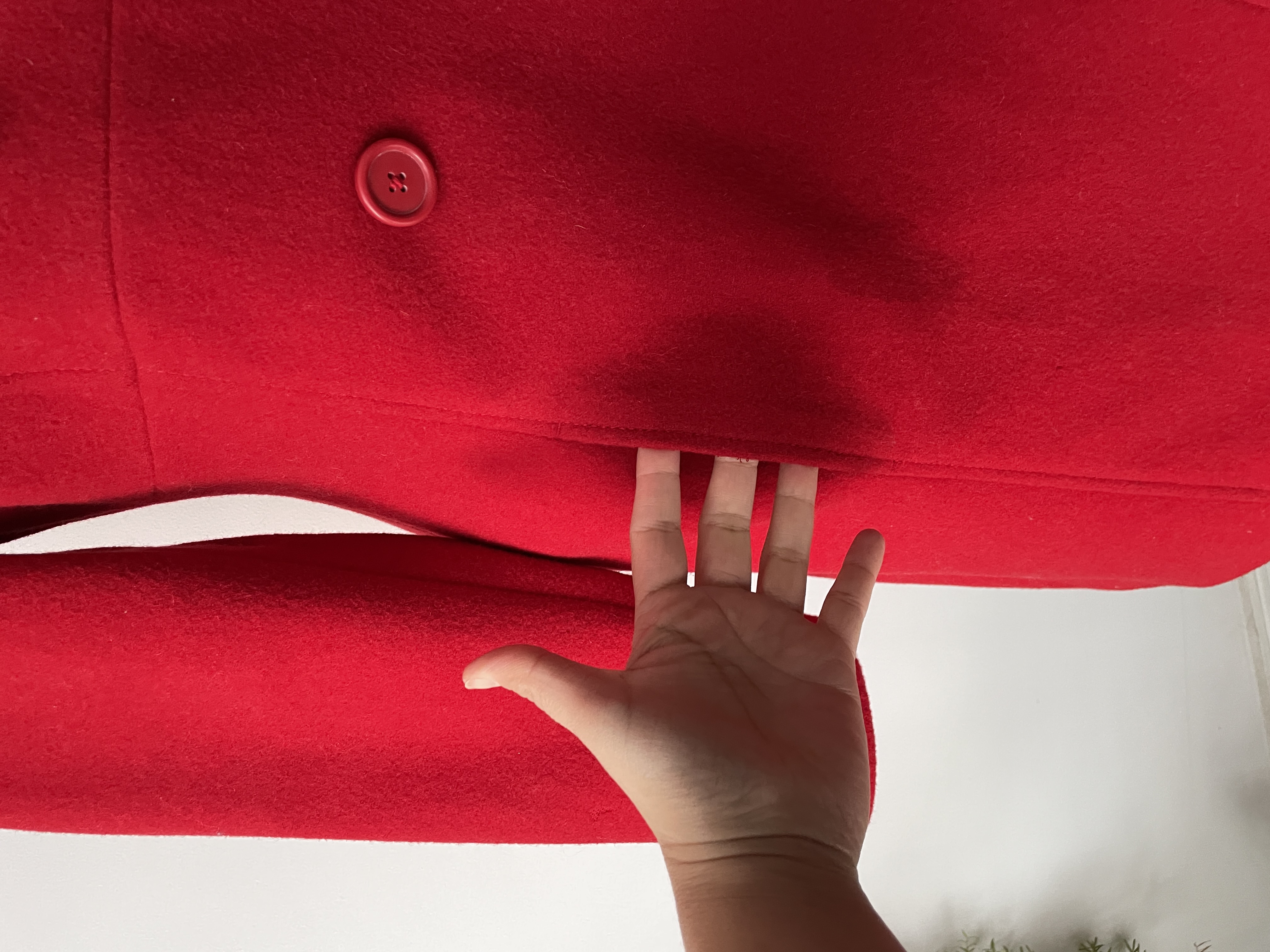 Abrigo rojo lana detalle. Talla: M 7