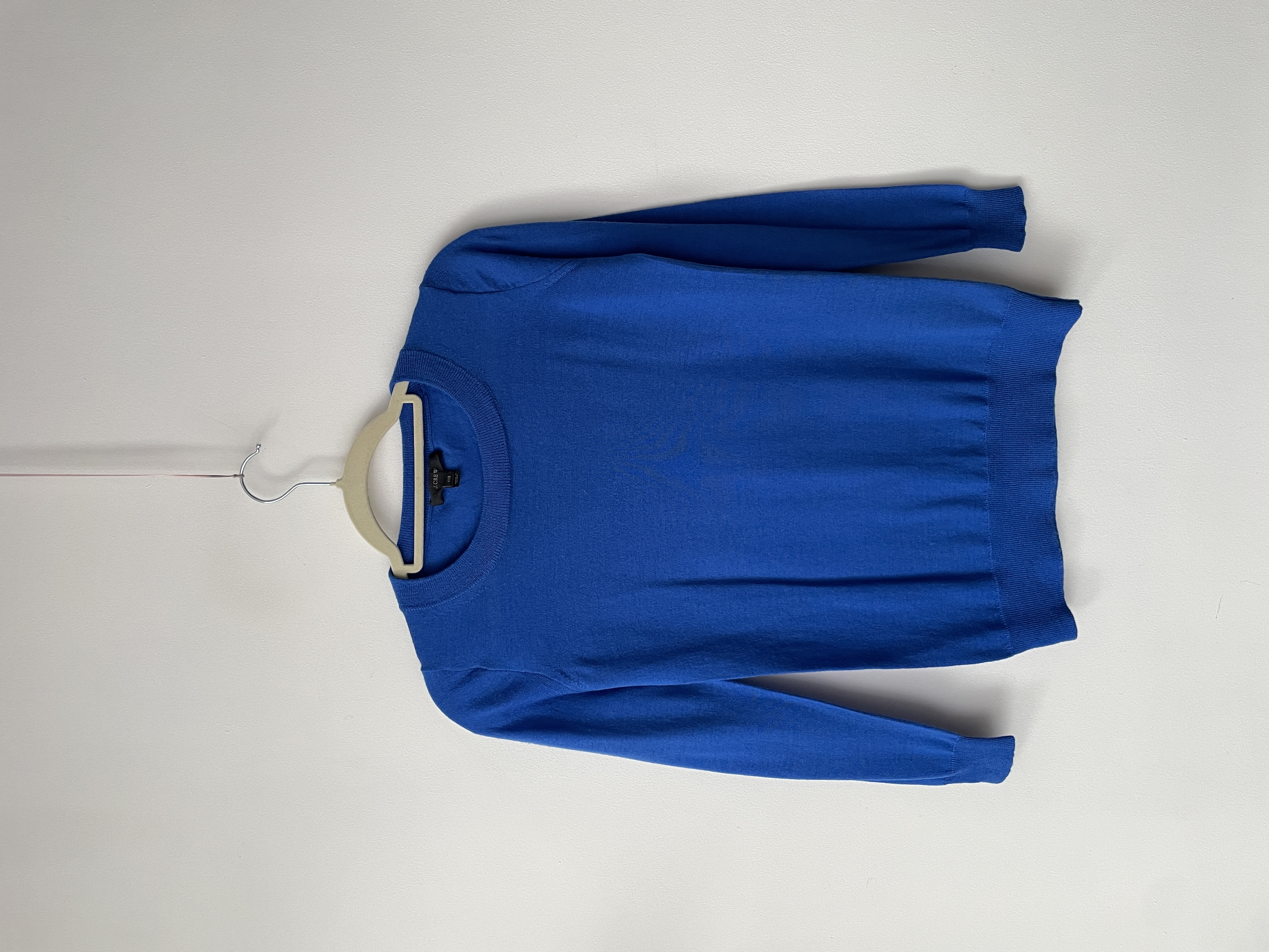 Sweater azul rey lana merino. Talla: XXS 1