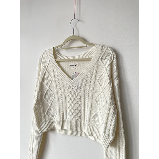 Sweater trenzado. Talla: M