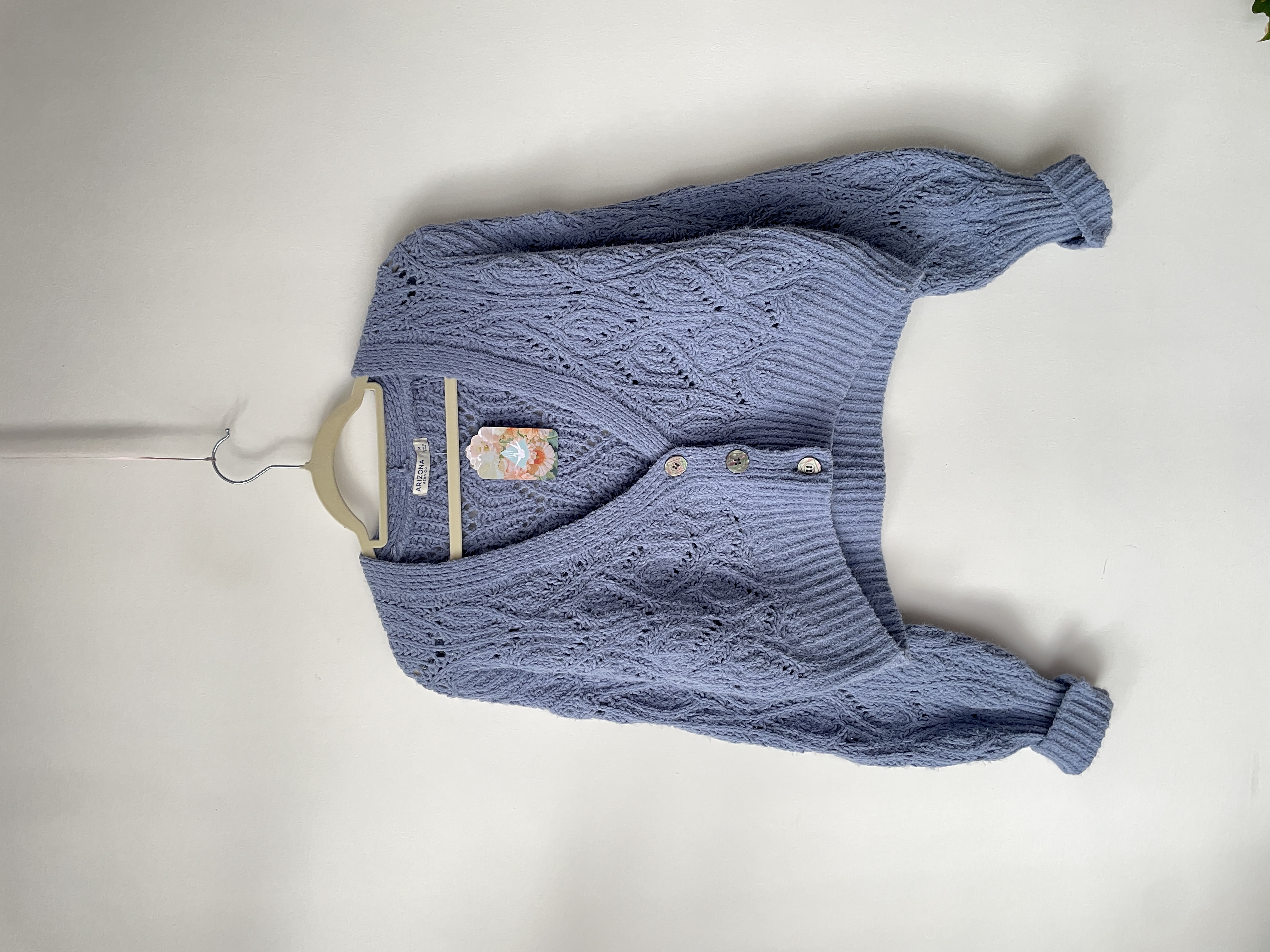 Cárdigan celeste. Talla: M 1