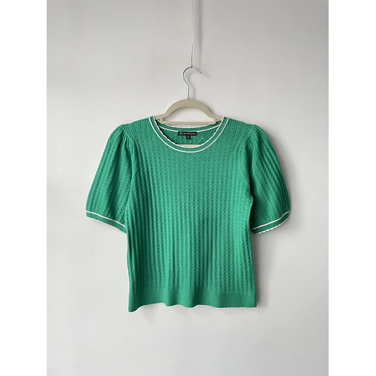 Polera farol verde. Talla: S