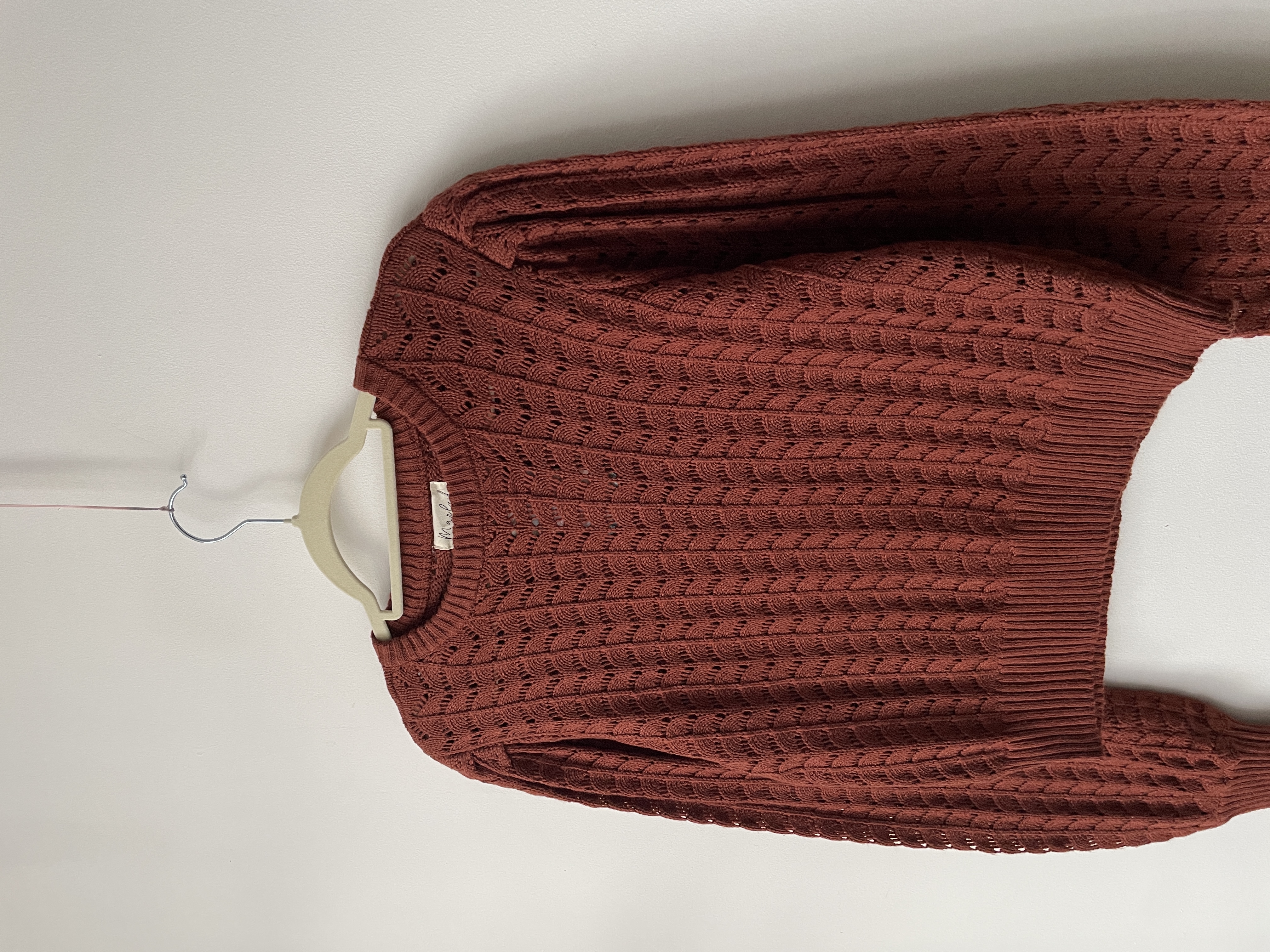 Sweater calado café. Talla: L  2