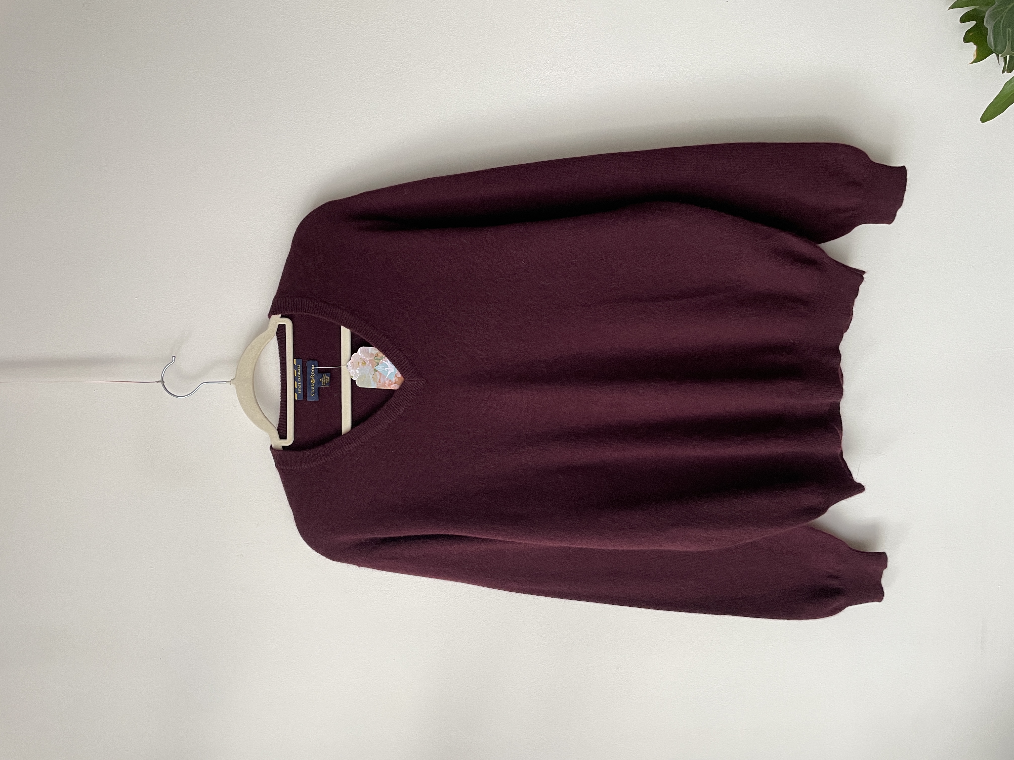 Sweater burdeo cachemira. Talla: M Hombre  1