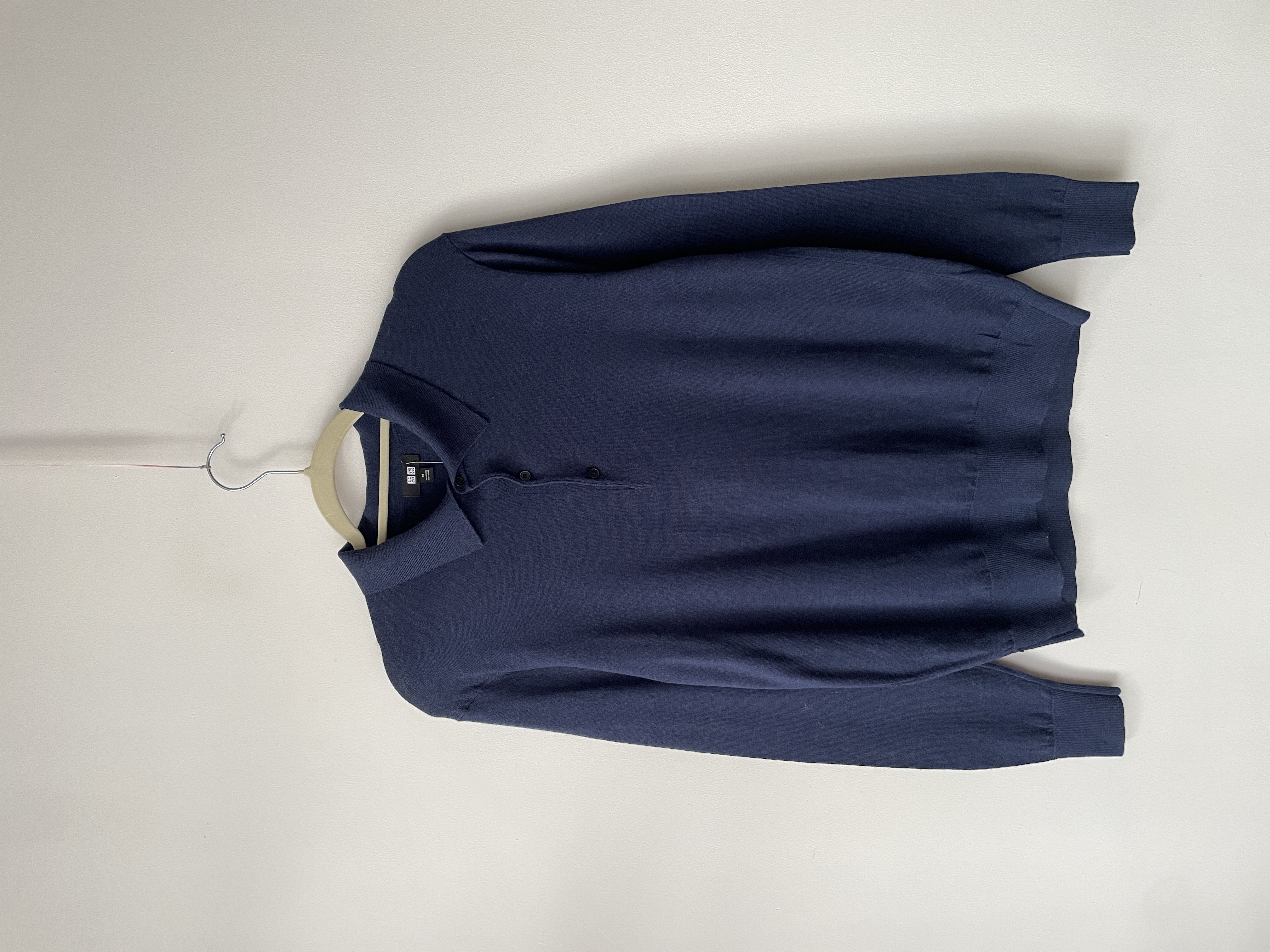 Sweater uniqlo lana merino. Talla: M hombre 1