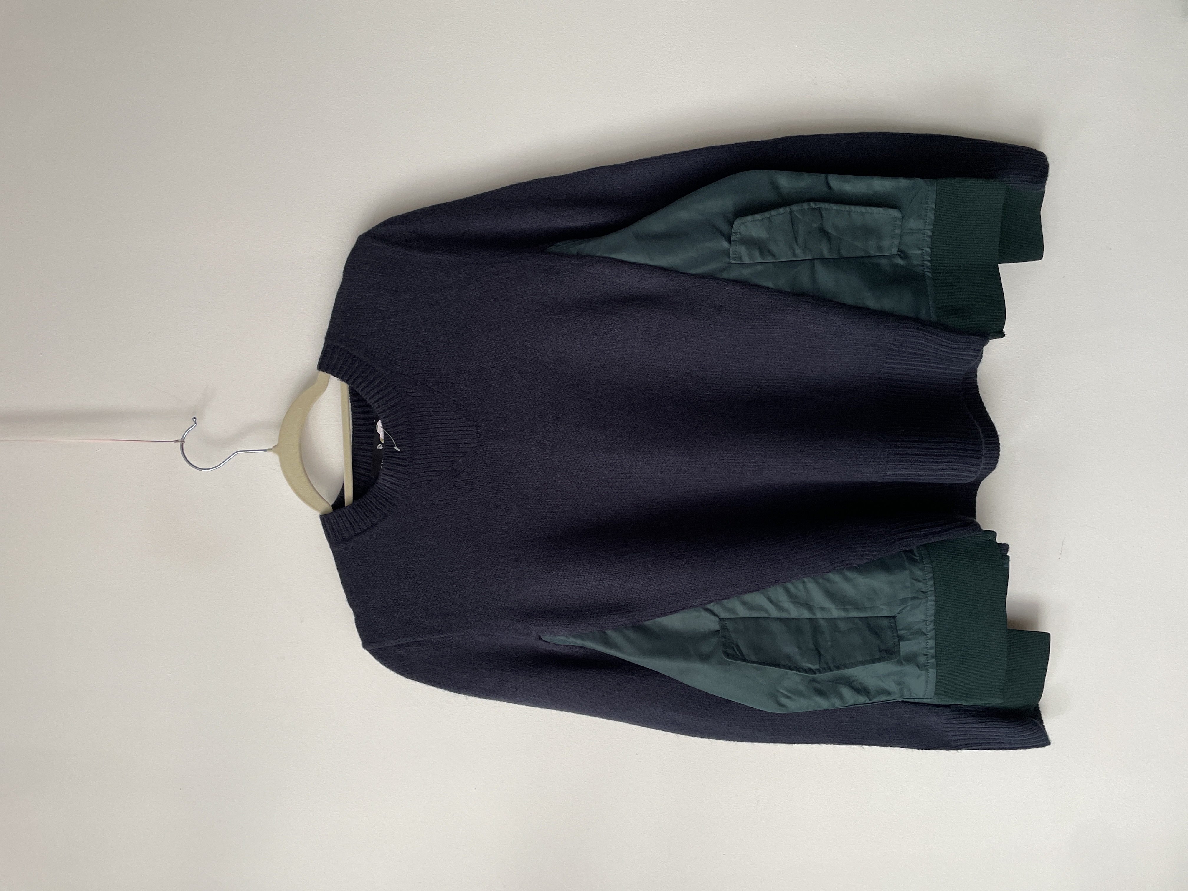 Sweater bolsillos. Talla: L holgado (xl+) 1
