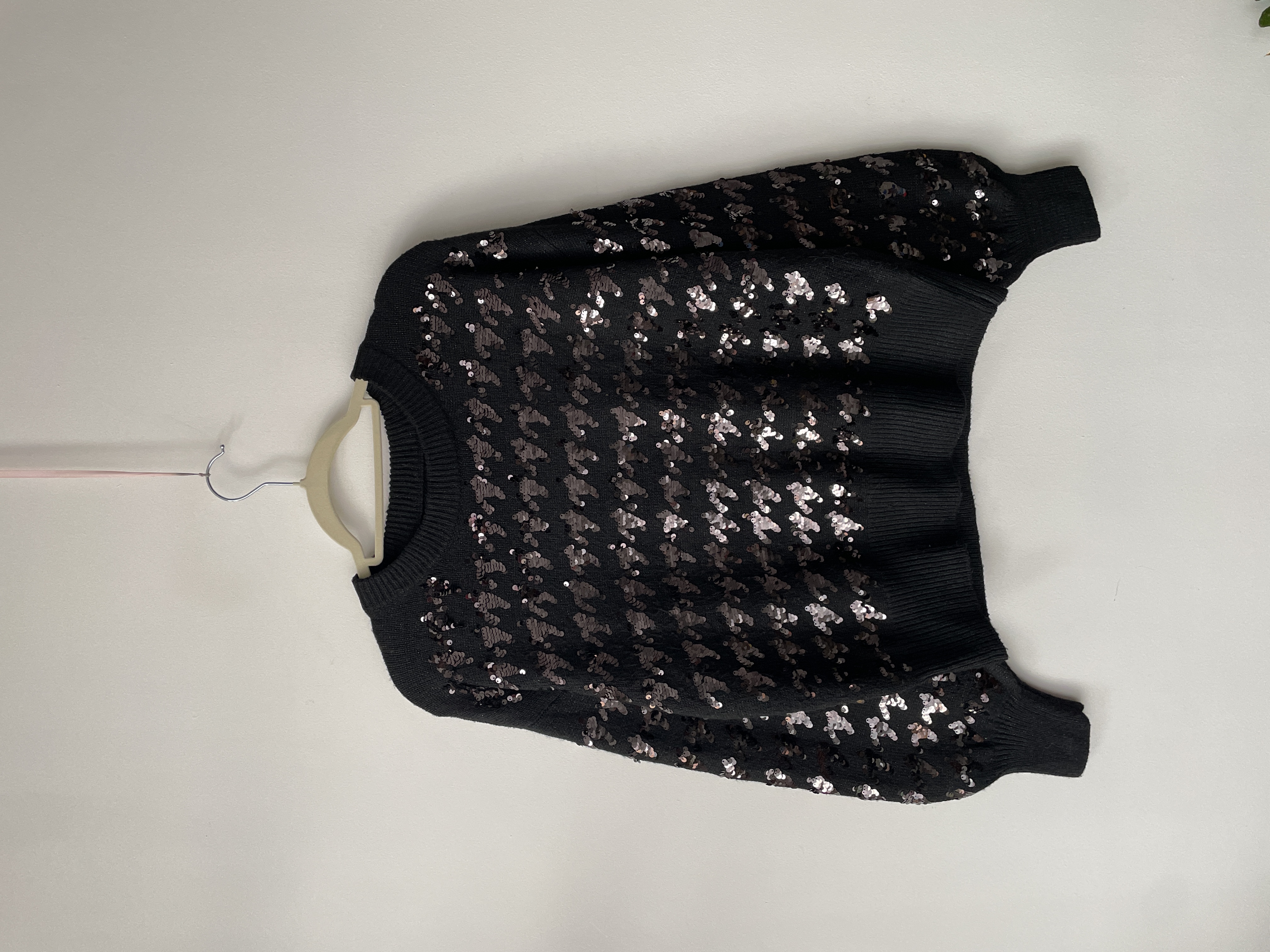Sweater lentejuelas. Talla: M holgado 1