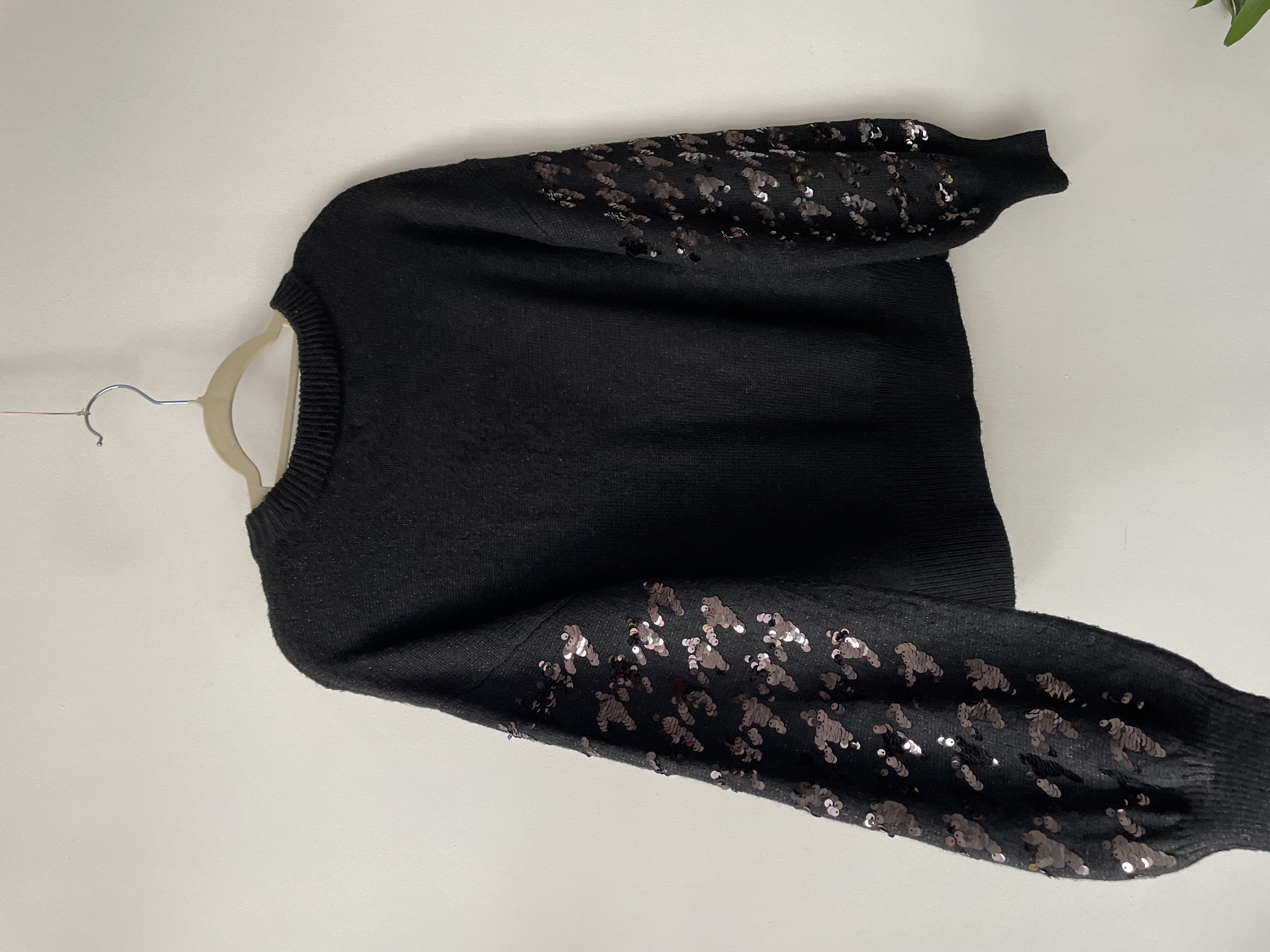 Sweater lentejuelas. Talla: M holgado 5